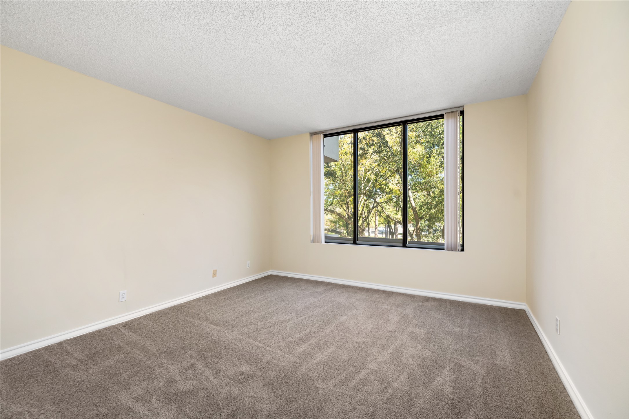 14655 Champion Forest Drive 302 Property Photo 20
