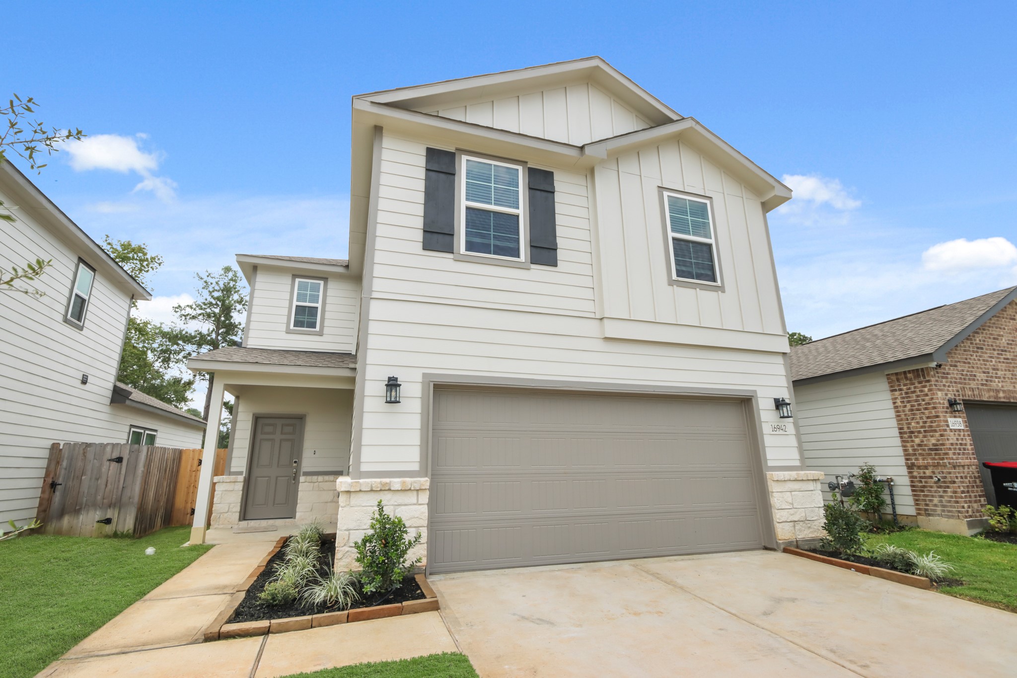 16942 Needlepoint Drive Property Photo 3