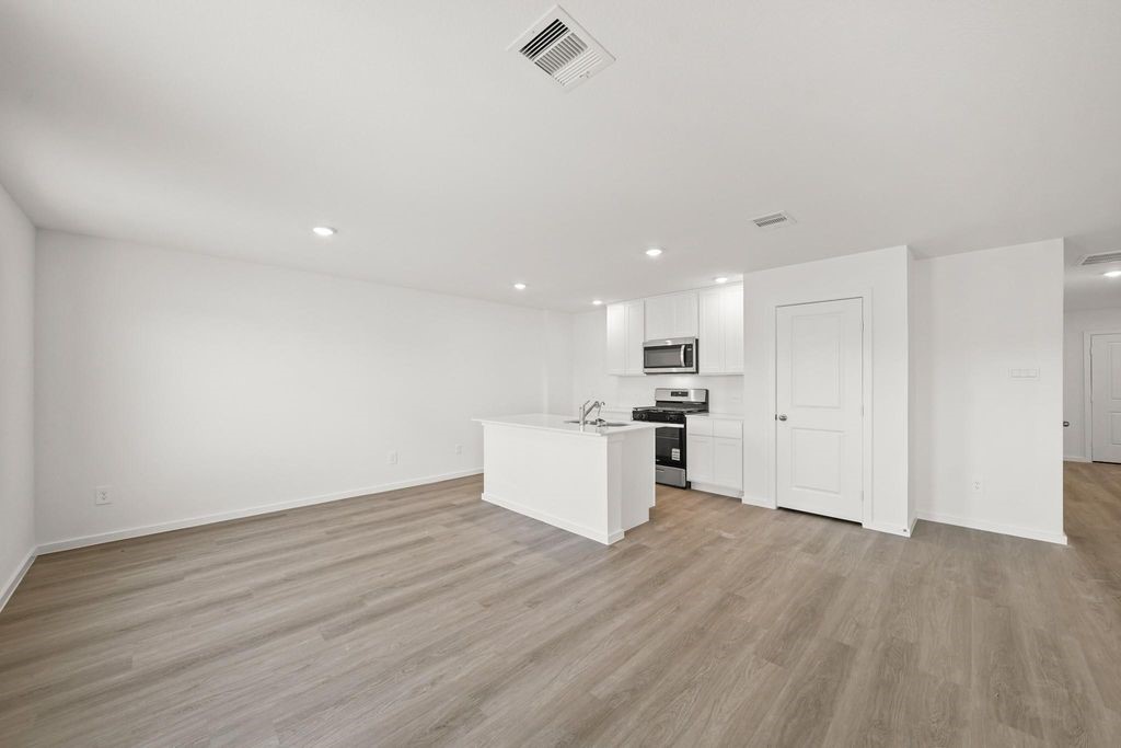 3016 Helios Haven Property Photo 6
