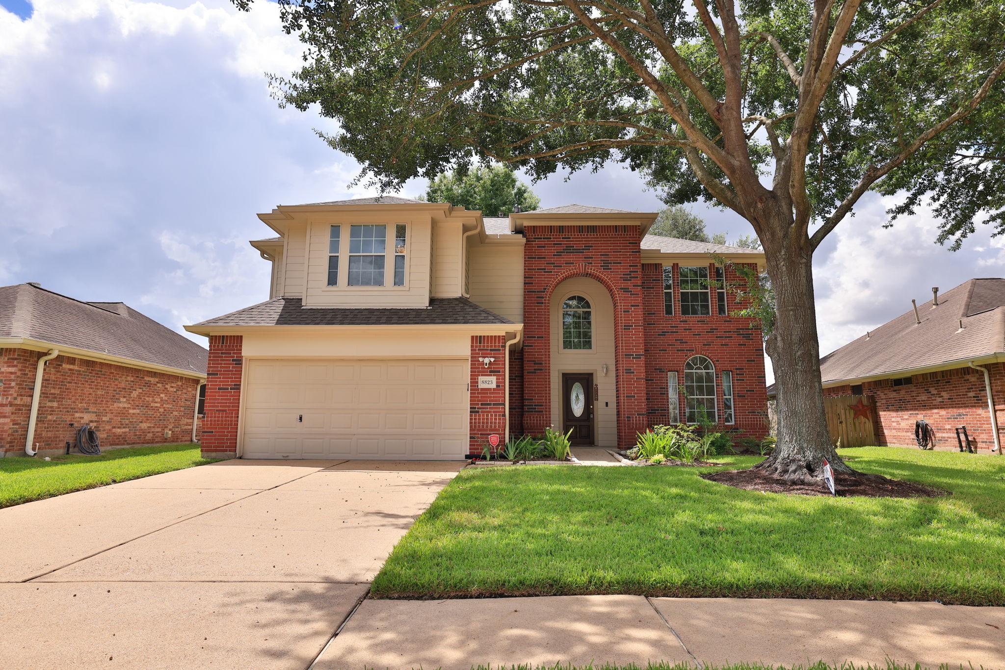 8823 Catawissa Drive Property Photo 1