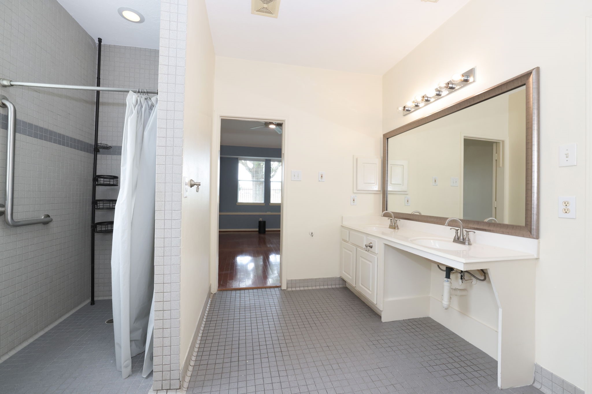 8823 Catawissa Drive Property Photo 24