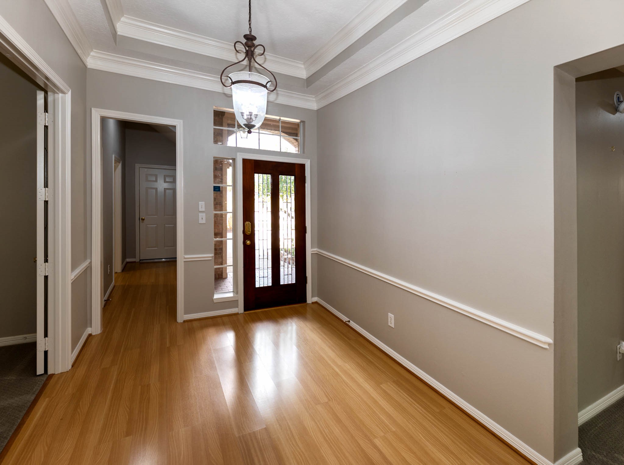 2435 Thorndon Park Court Property Photo 6
