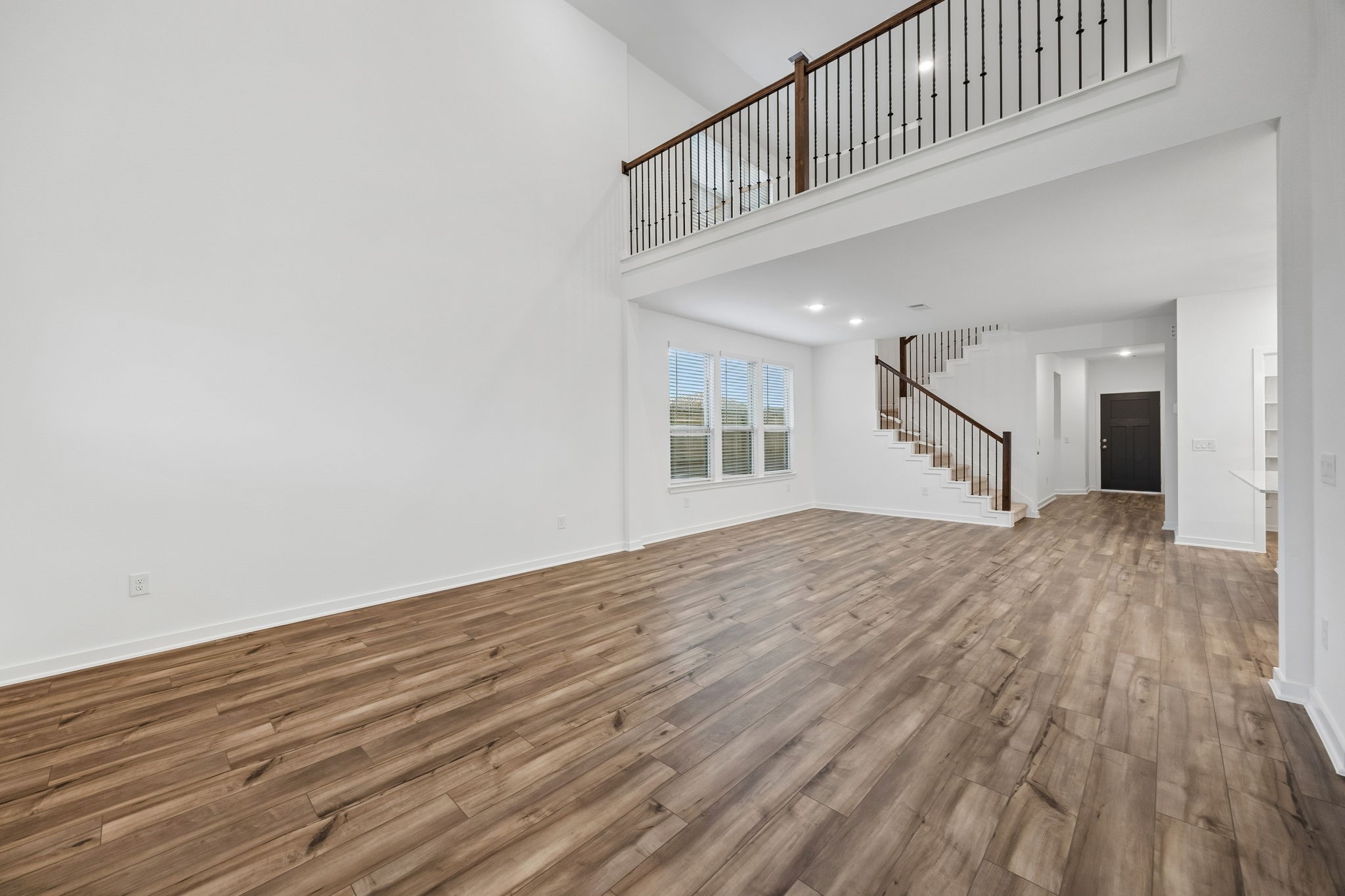 15622 Wandering Maple Way Property Photo 9
