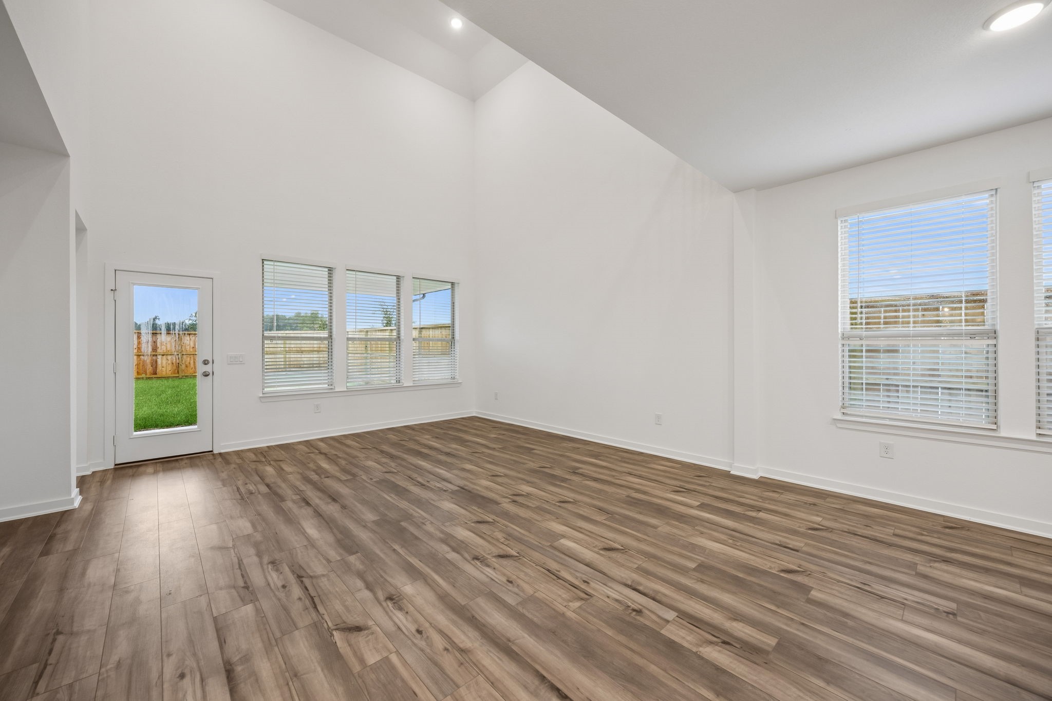 15622 Wandering Maple Way Property Photo 18