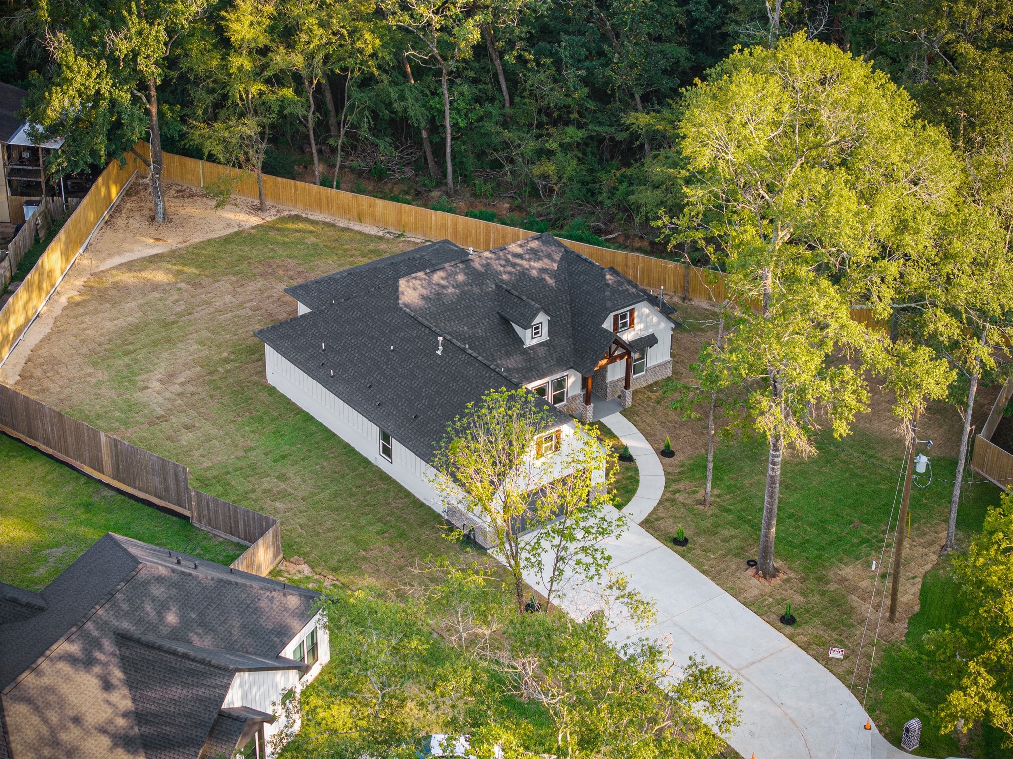 85 Lakeway Ct Court Property Photo 27