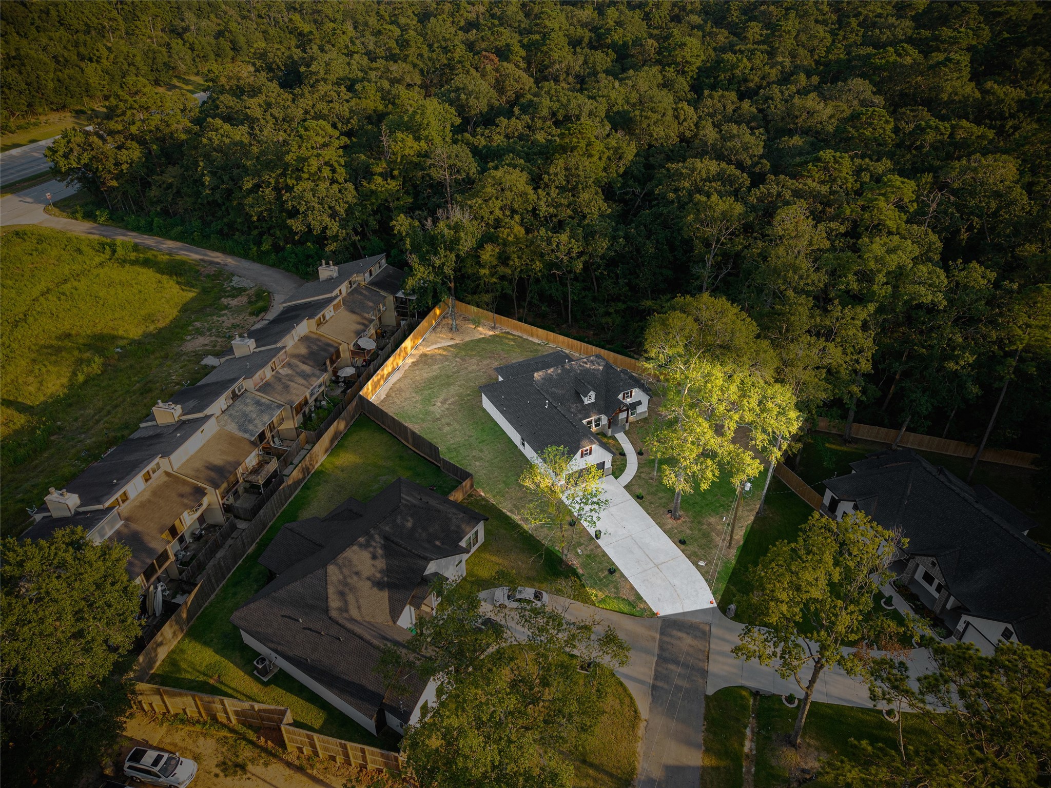 85 Lakeway Ct Court Property Photo 29