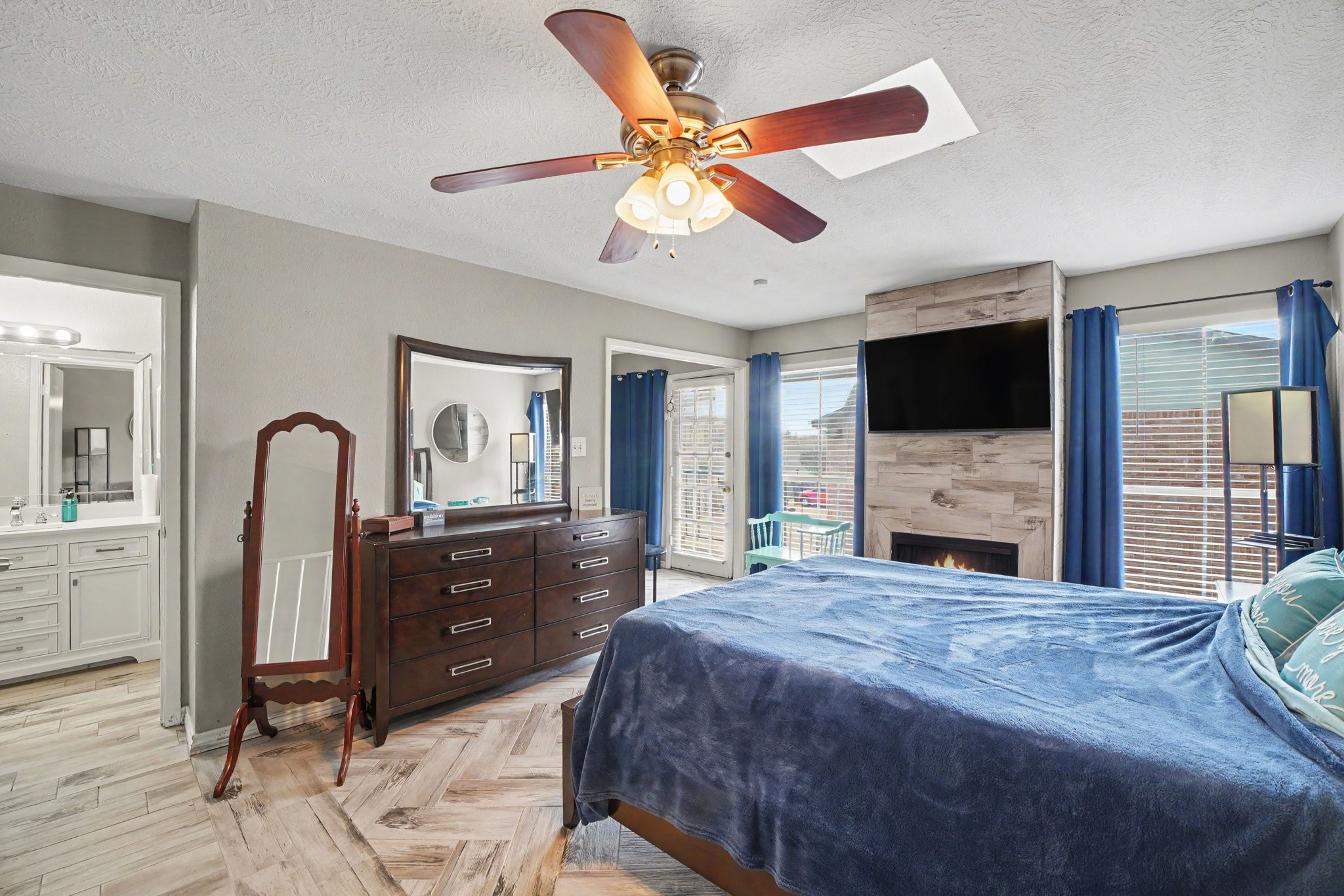 18800 Egret Bay Boulevard 703 Property Photo 12