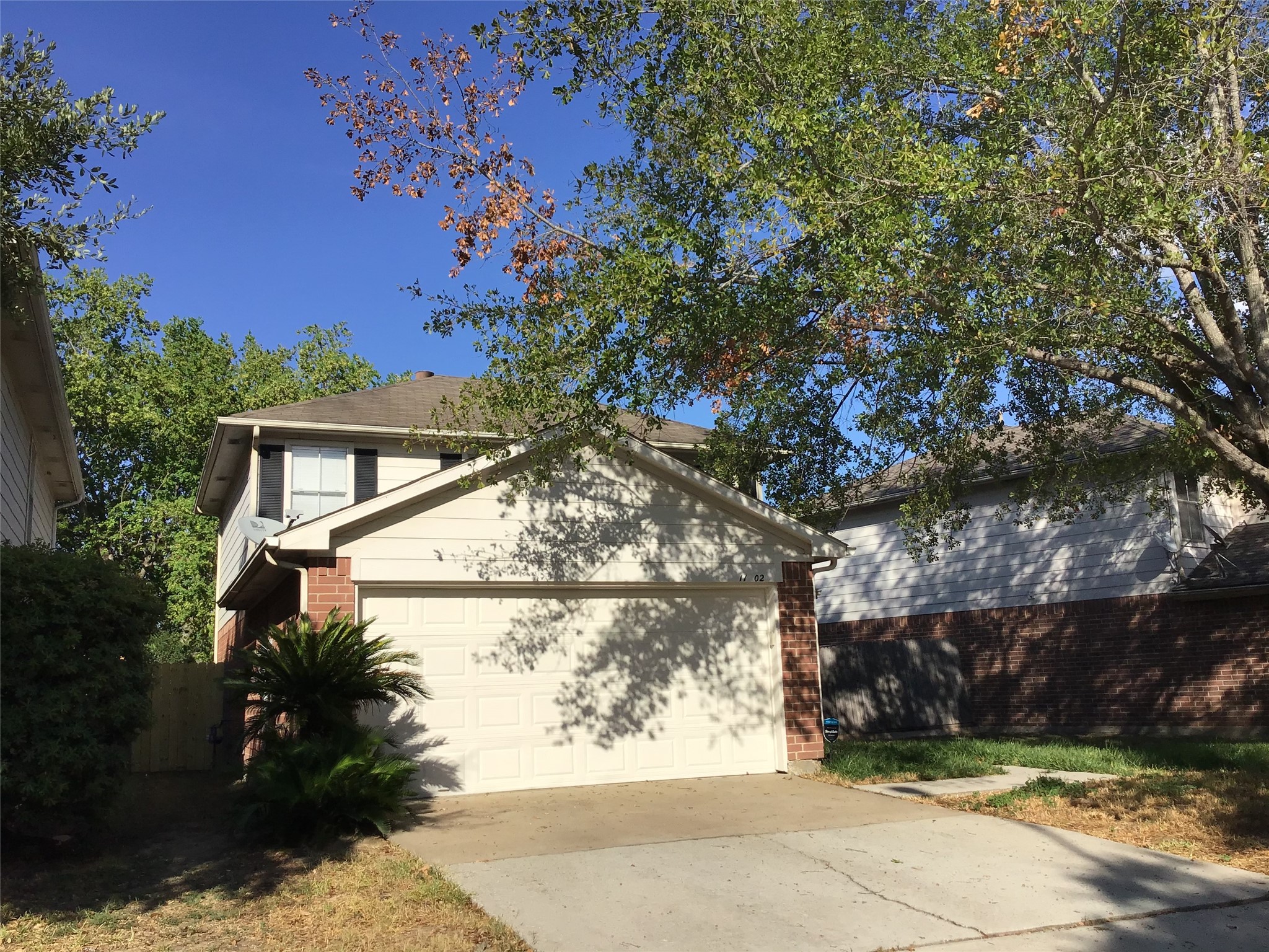 11802 Sunny Stream Drive Property Photo 3