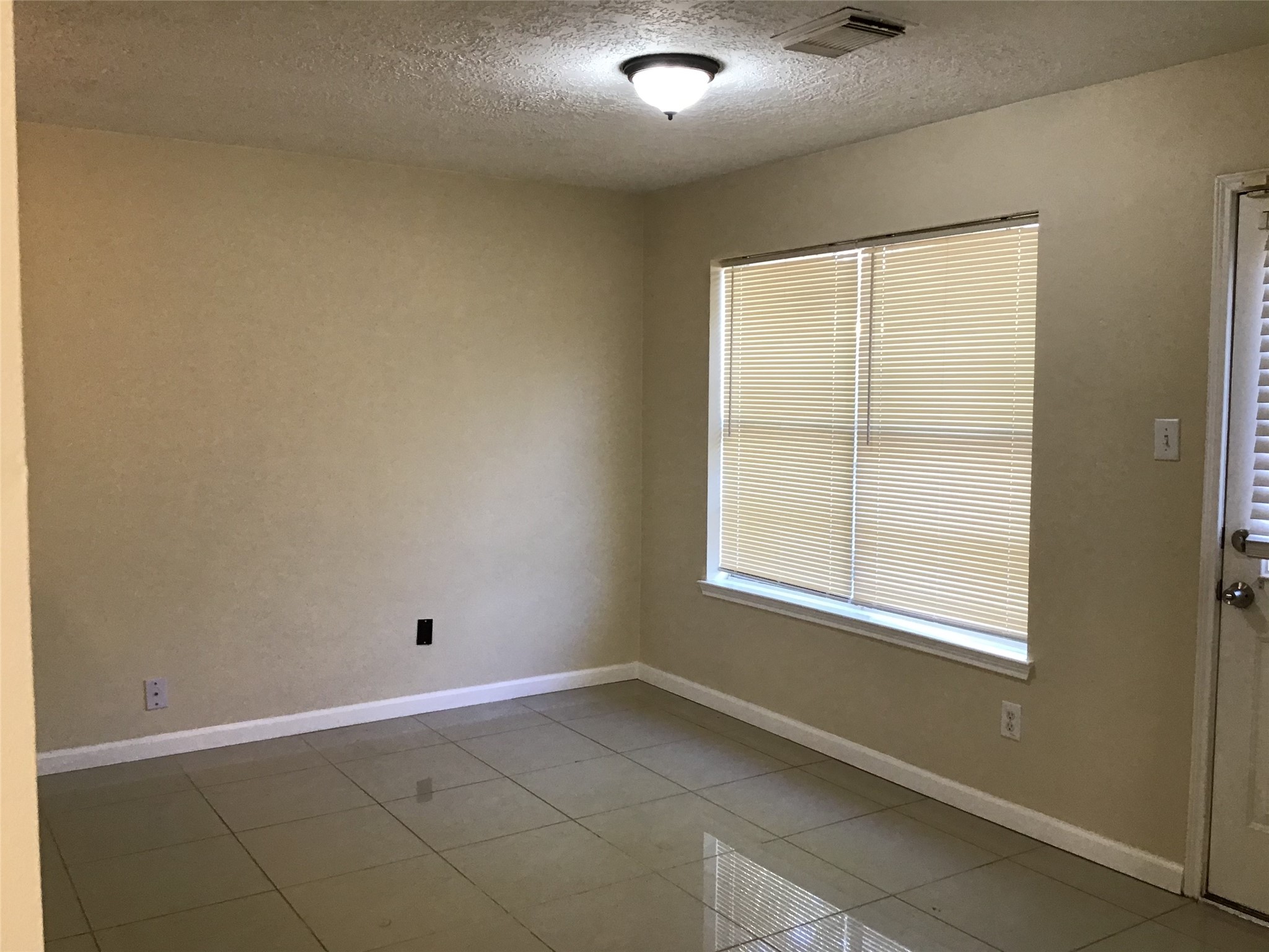 11802 Sunny Stream Drive Property Photo 8
