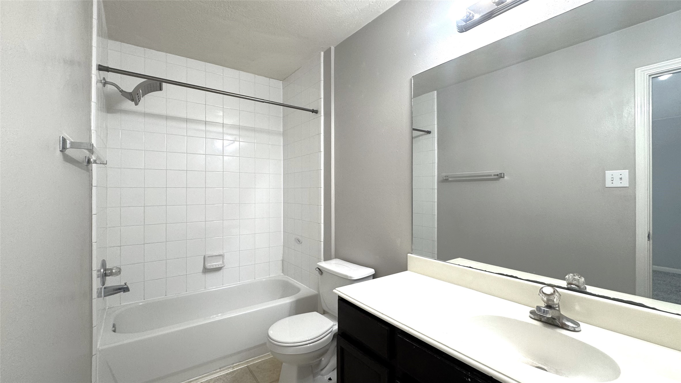 4243 Daisy Meadow Drive Property Photo 10