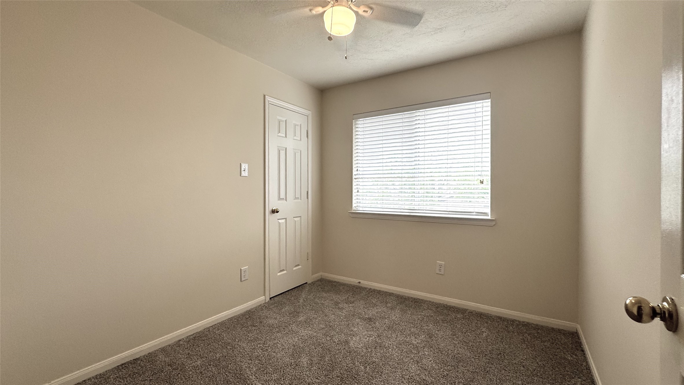 4243 Daisy Meadow Drive Property Photo 13