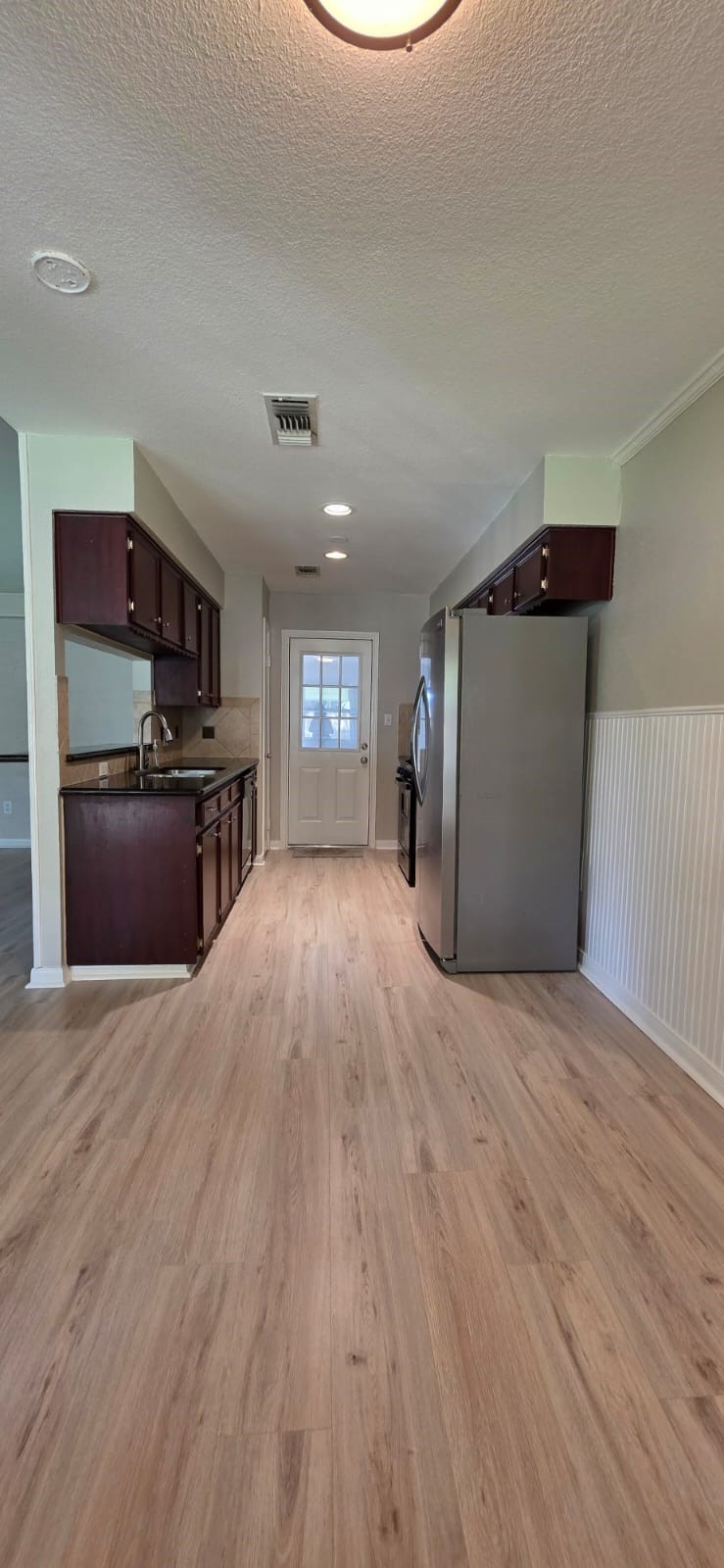 2605 Madison Avenue Property Photo 6