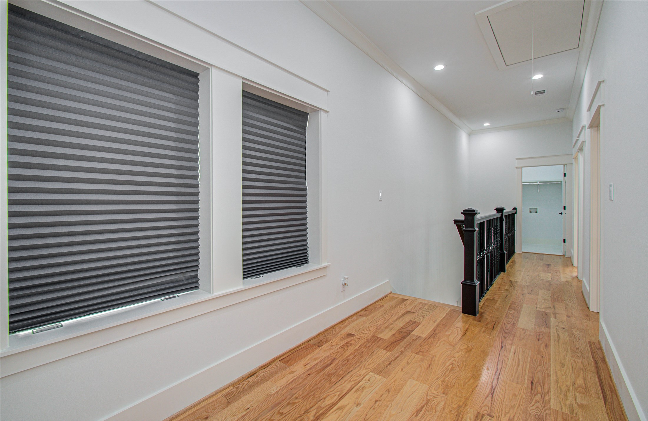117 E 38th Street Property Photo 15