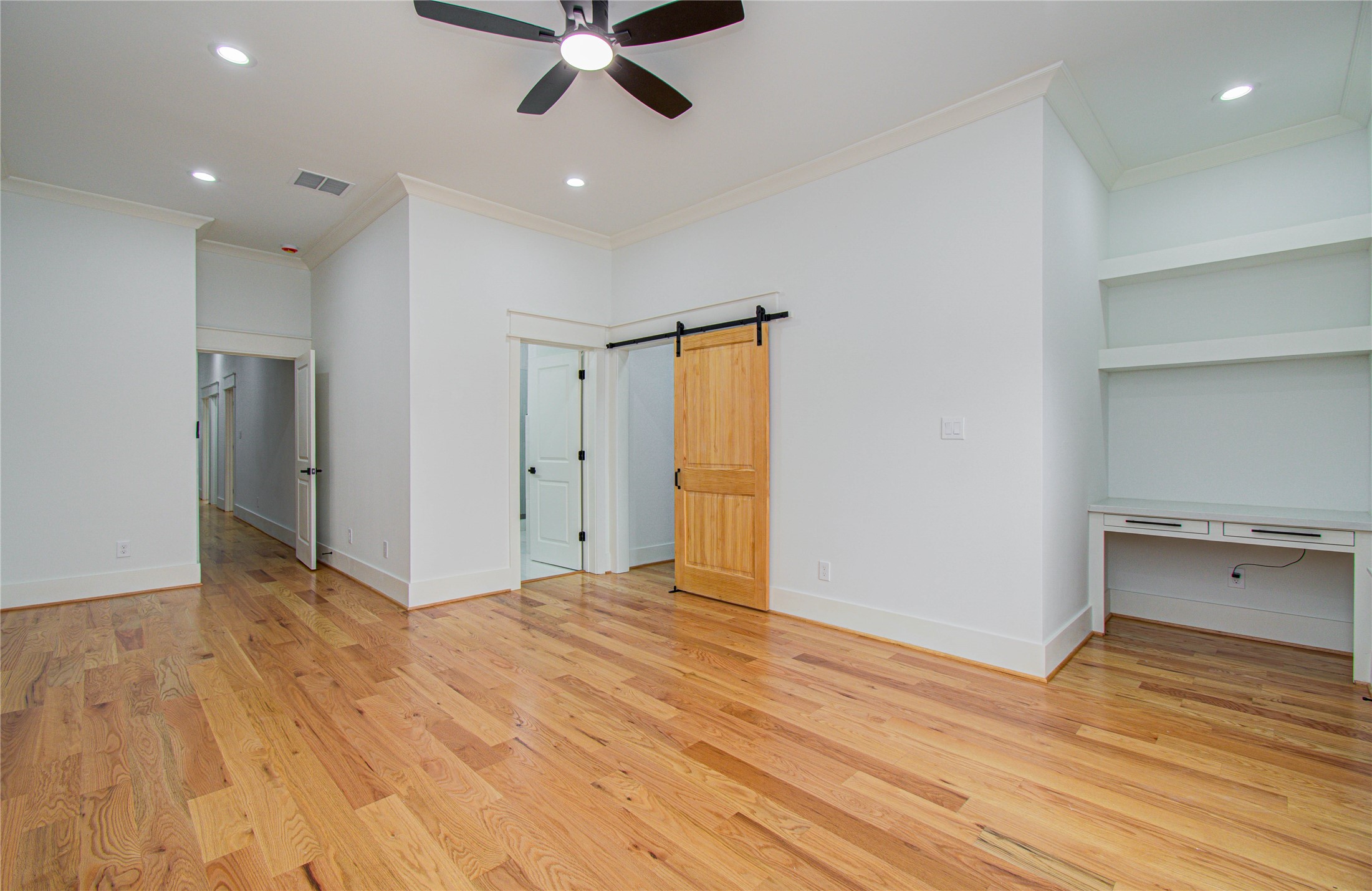 117 E 38th Street Property Photo 16