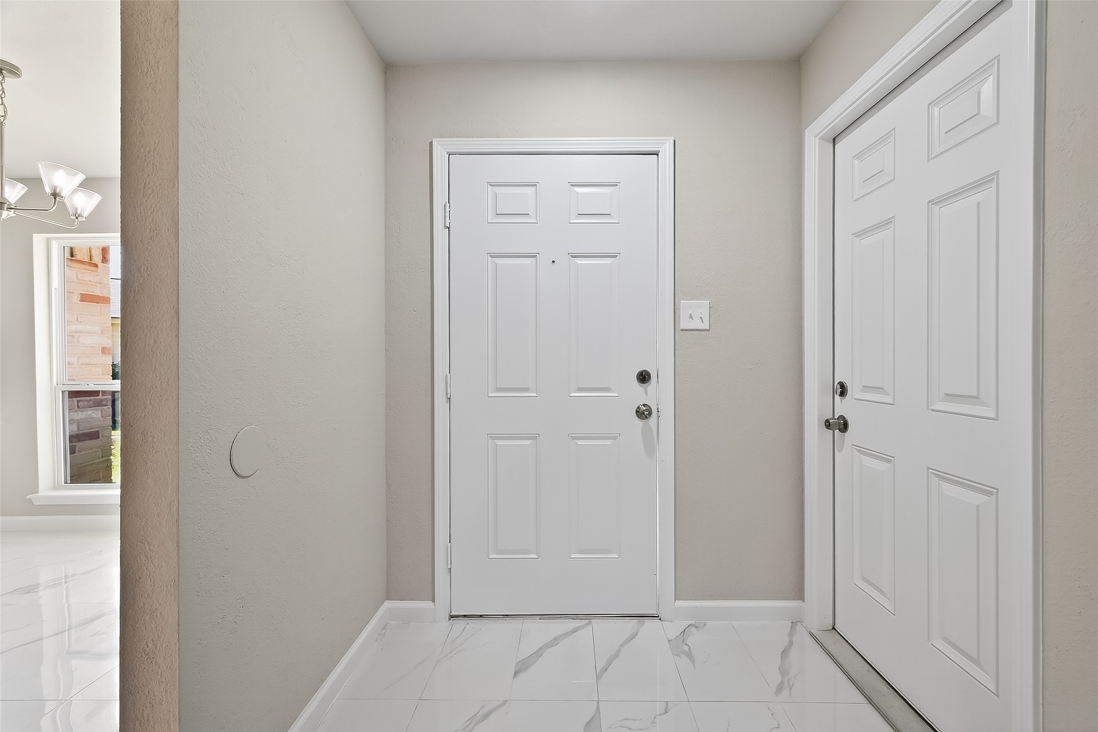 10603 Highland Woods Drive Property Photo 3