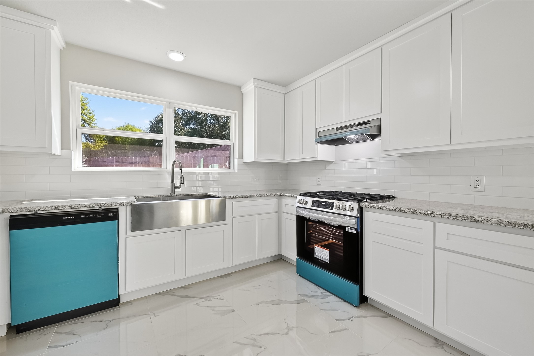 10603 Highland Woods Drive Property Photo 8