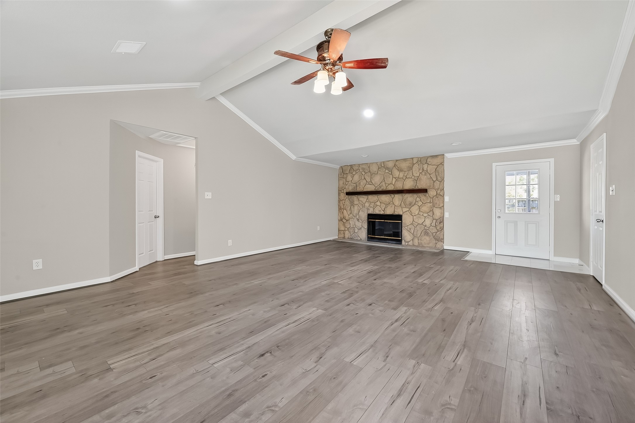 10603 Highland Woods Drive Property Photo 9