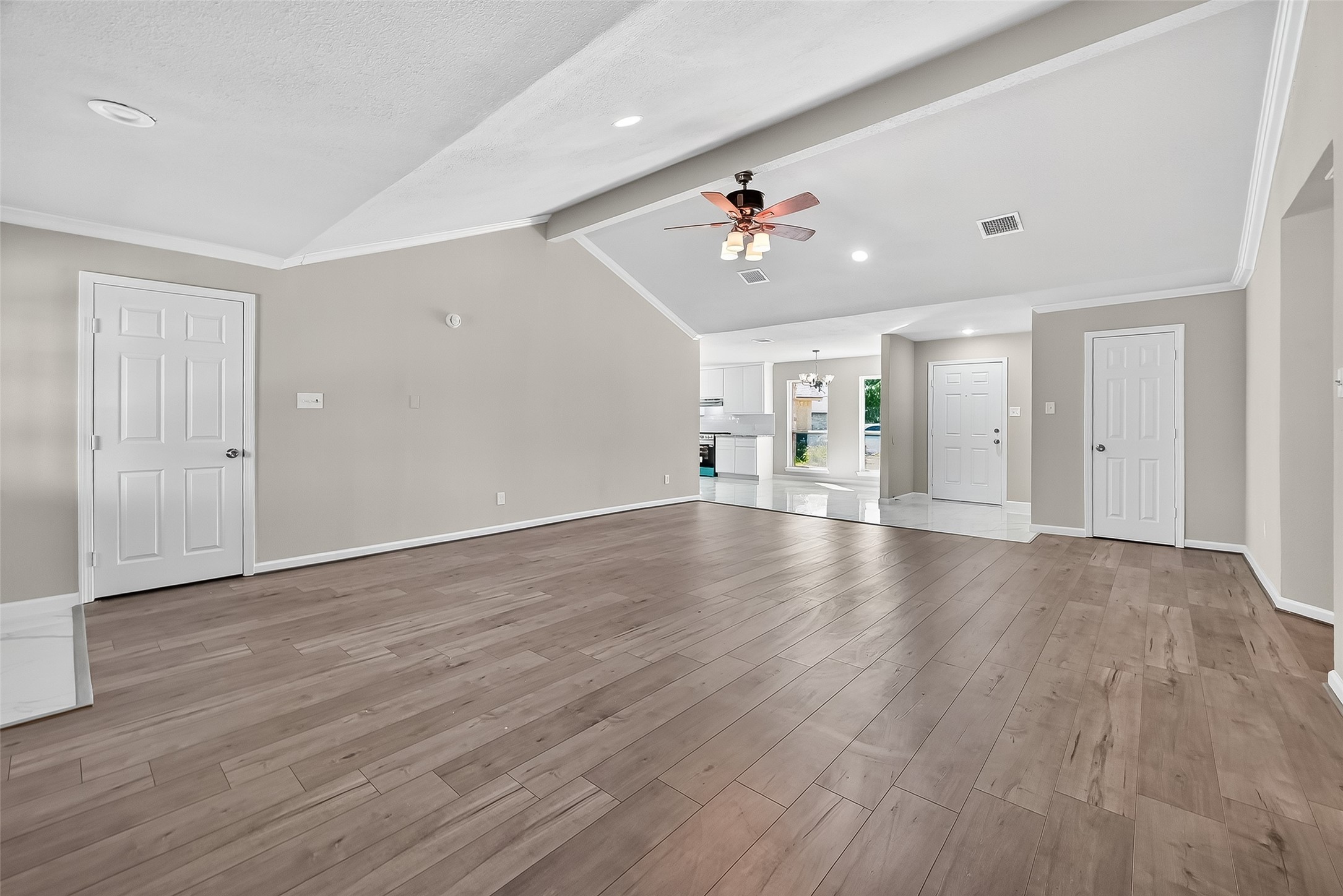 10603 Highland Woods Drive Property Photo 12