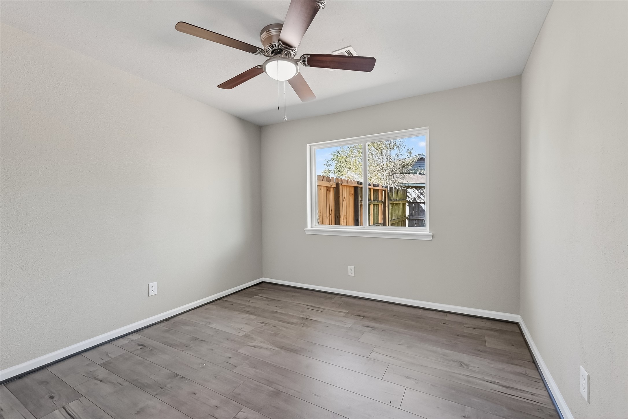 10603 Highland Woods Drive Property Photo 19