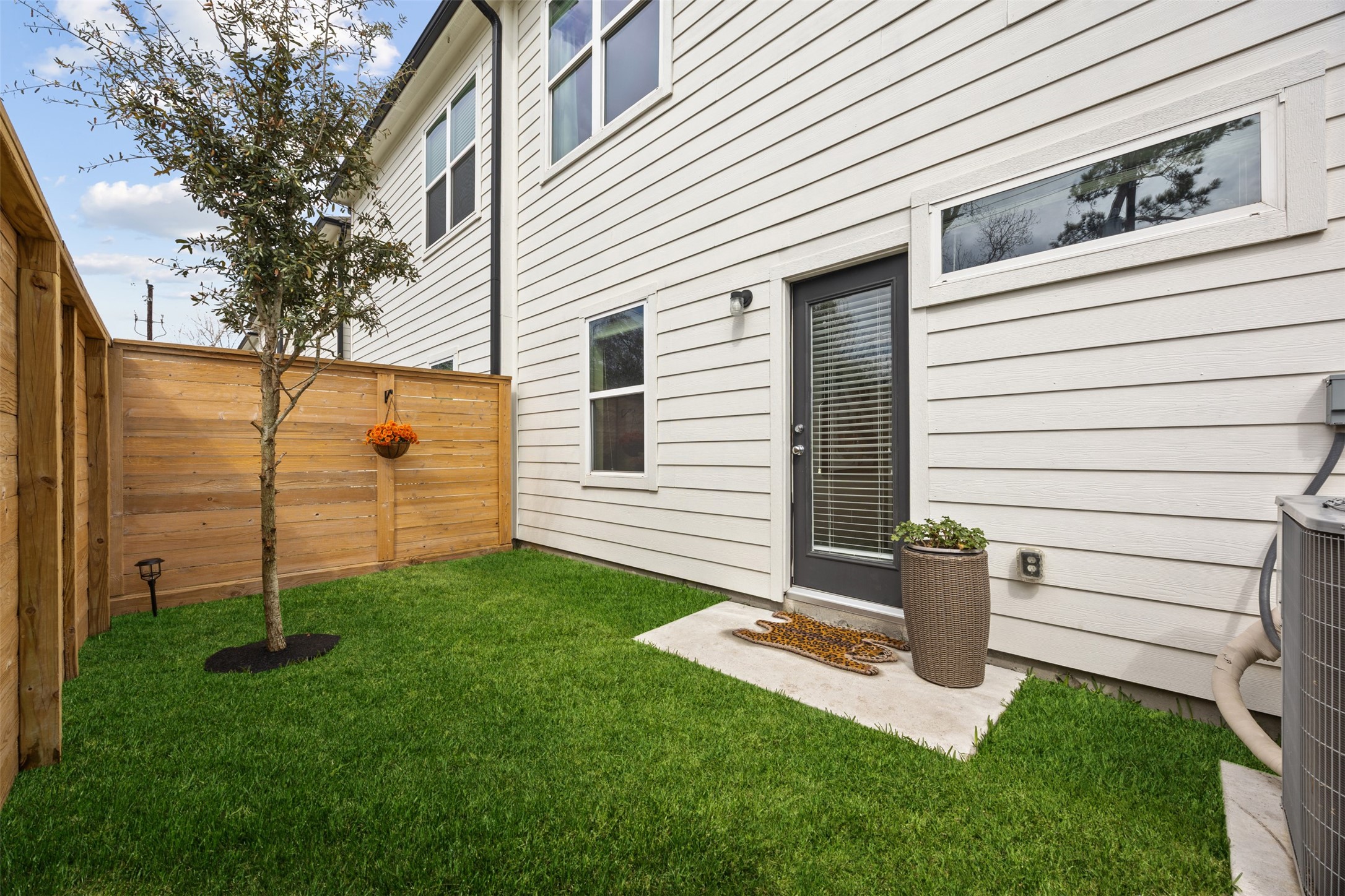 2323 Warhol Way Property Photo 27