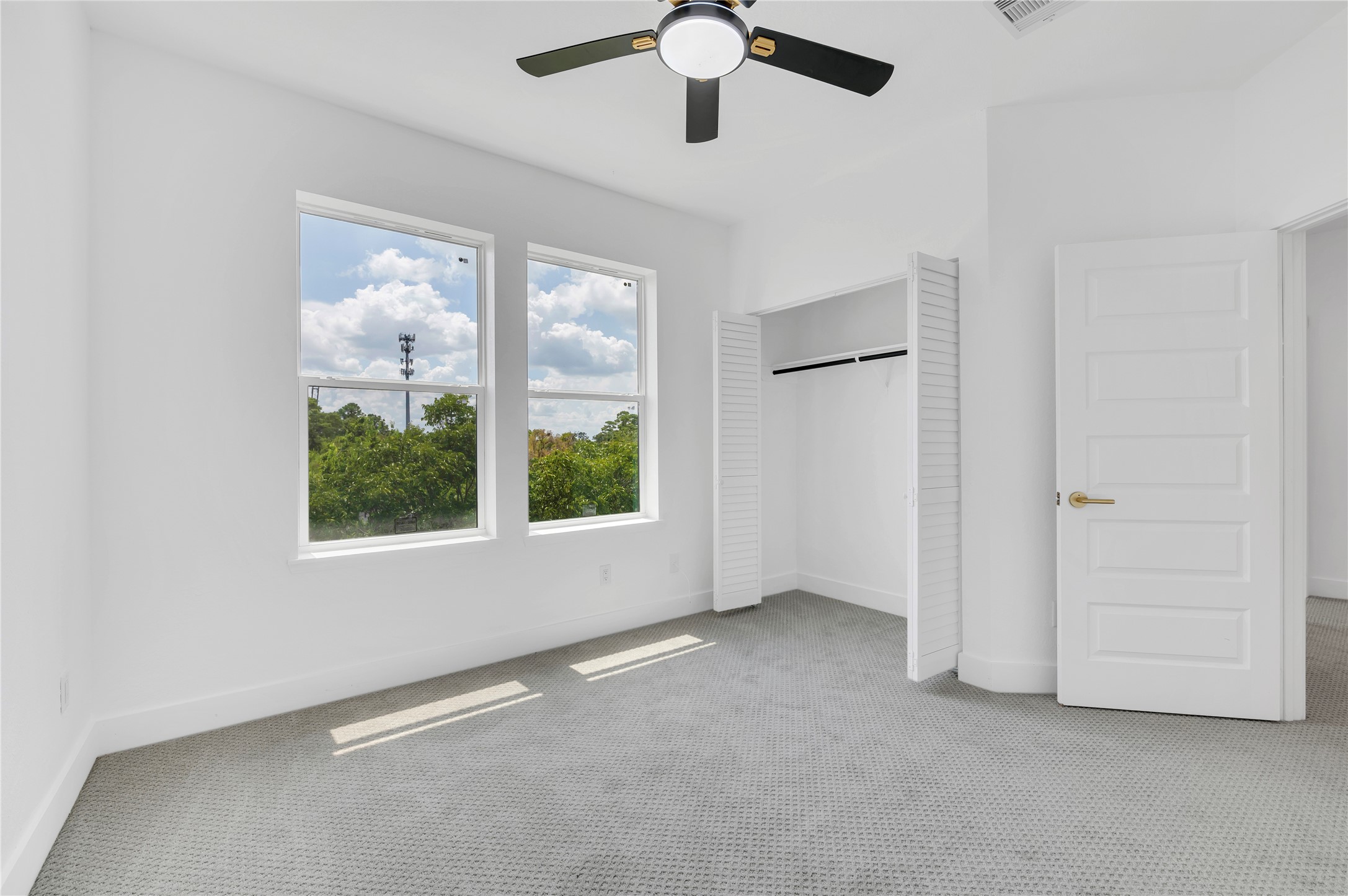607 E Forest Avenue Property Photo 27