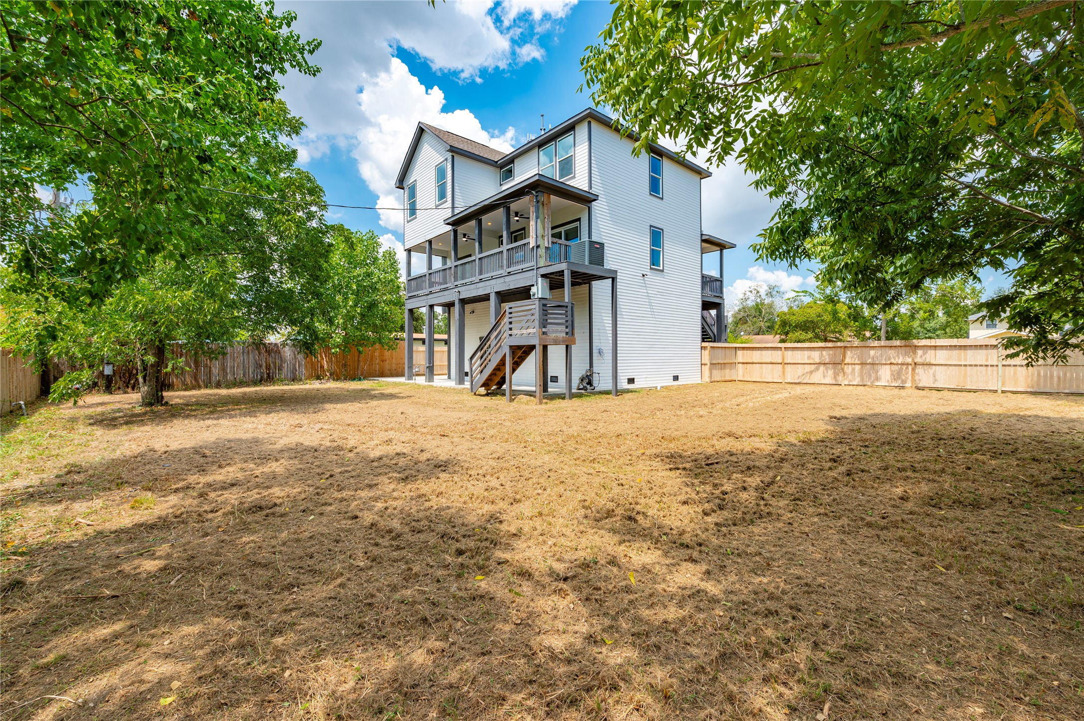 607 E Forest Avenue Property Photo 39