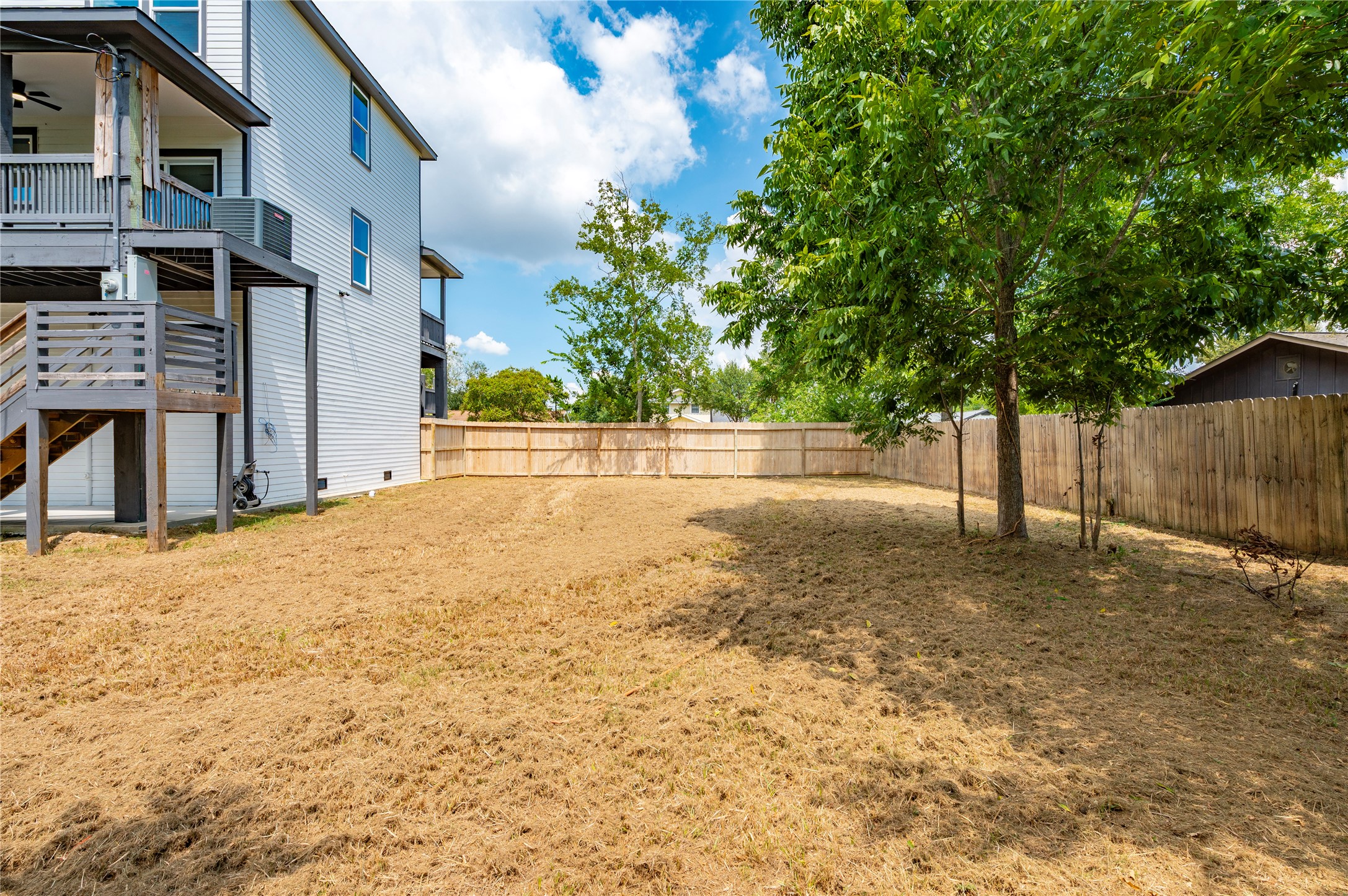 607 E Forest Avenue Property Photo 40