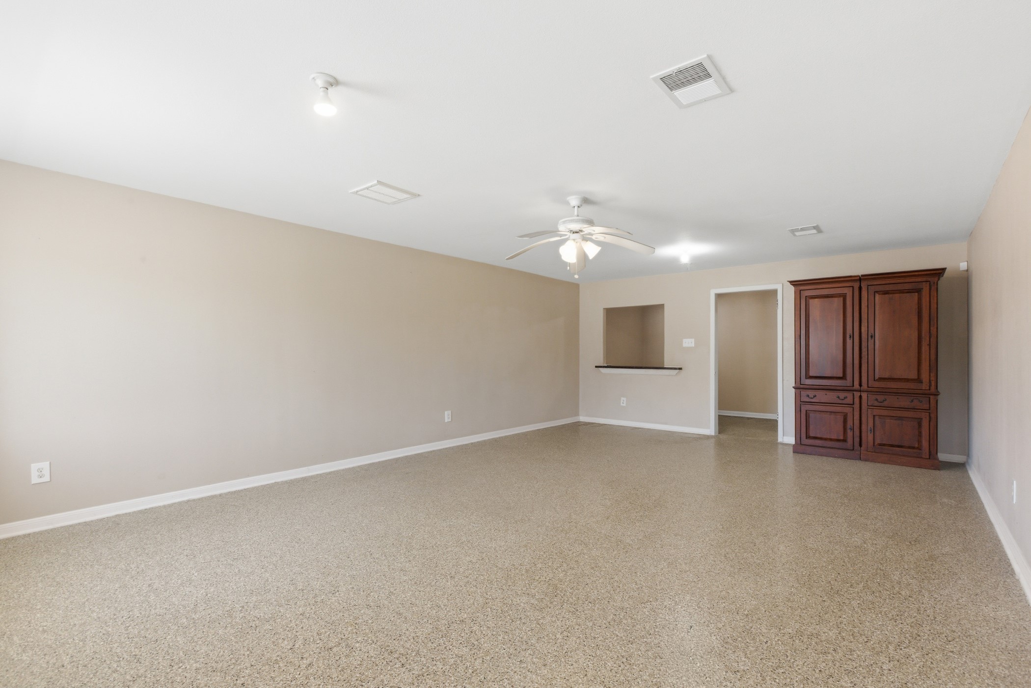 313 Grand Avenue Property Photo 8