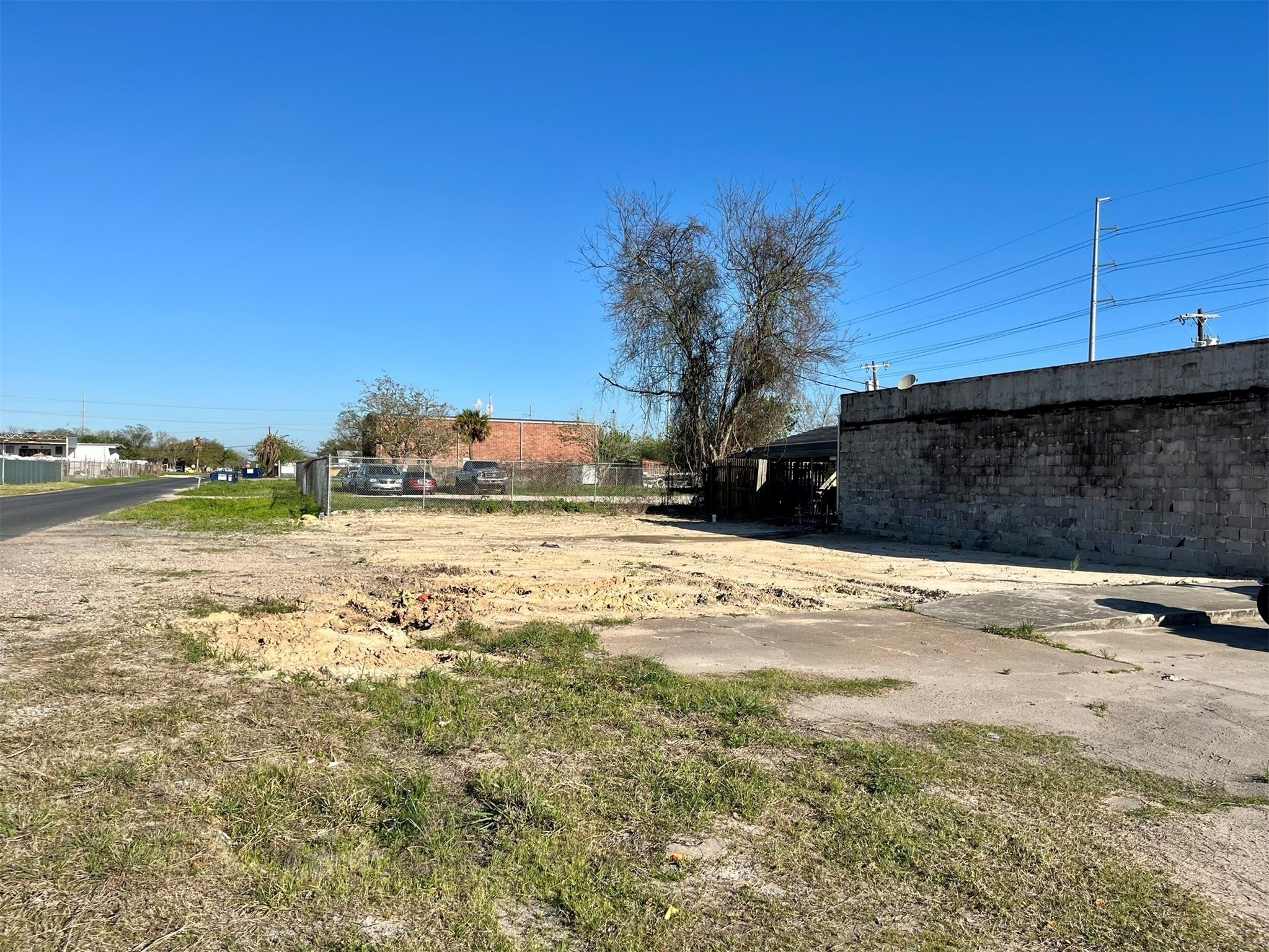 204 Highway 146 S Property Photo 1