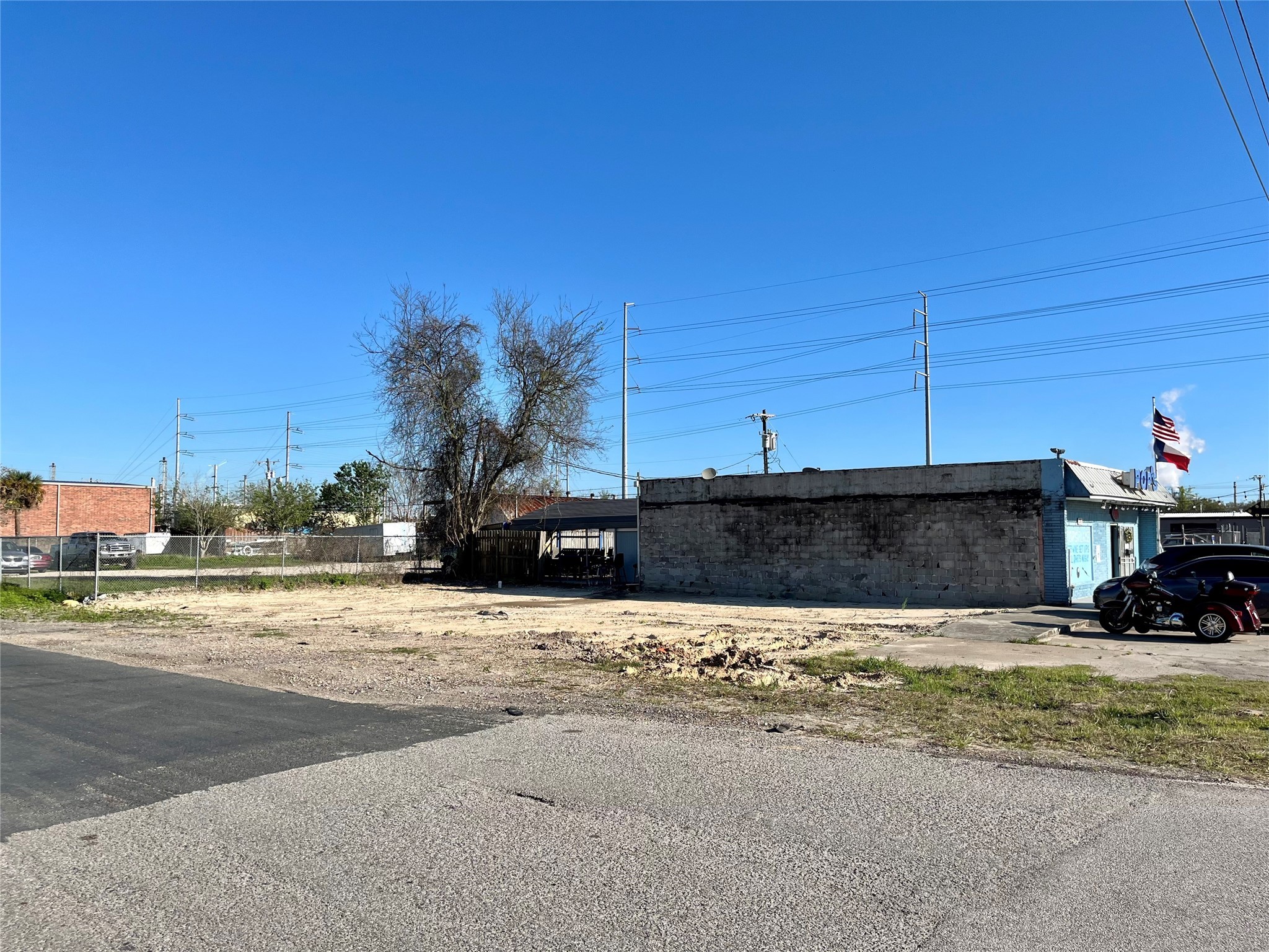 204 Highway 146 S Property Photo 2