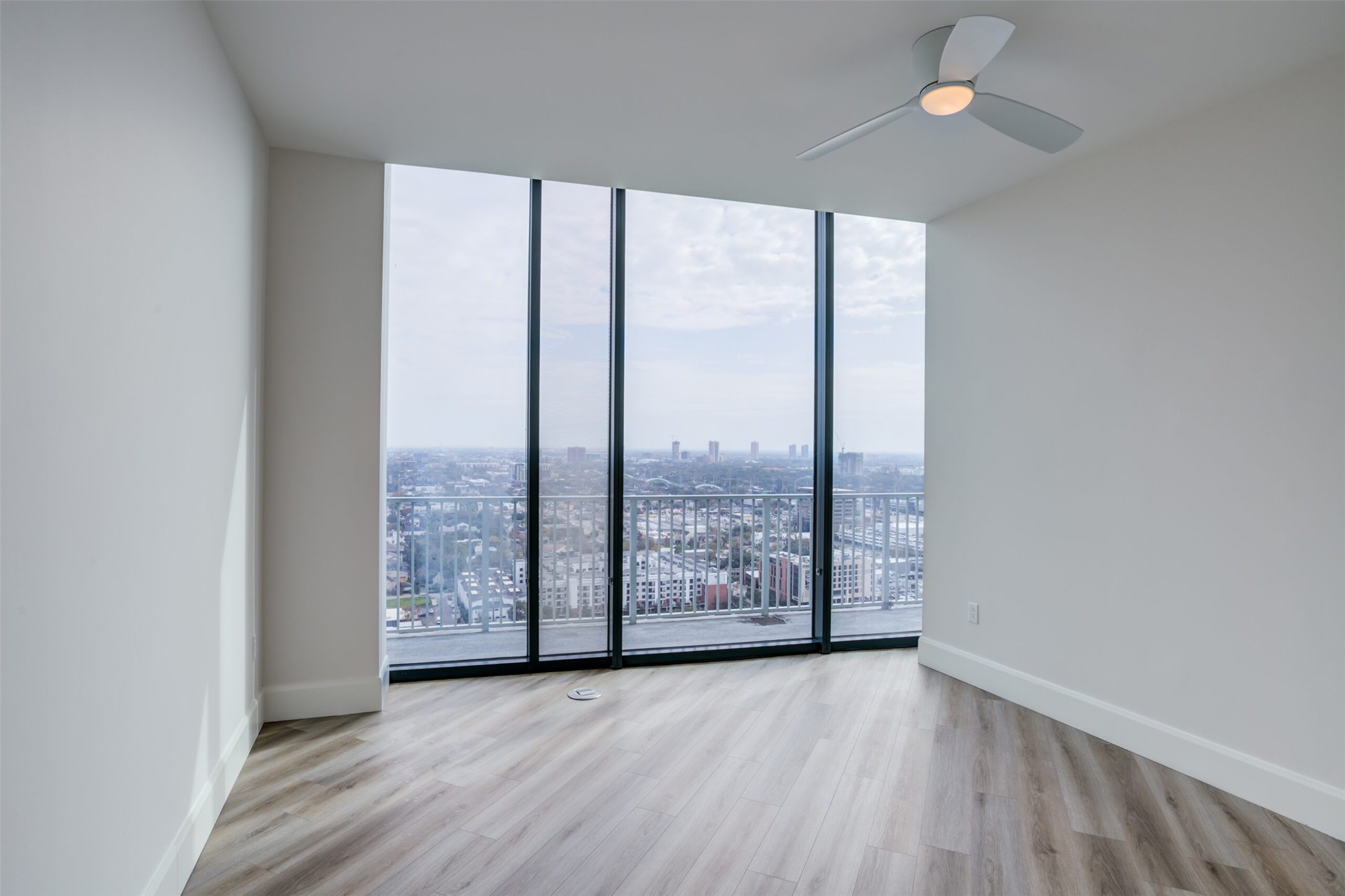 3333 Lake Street Th5 Property Photo 40