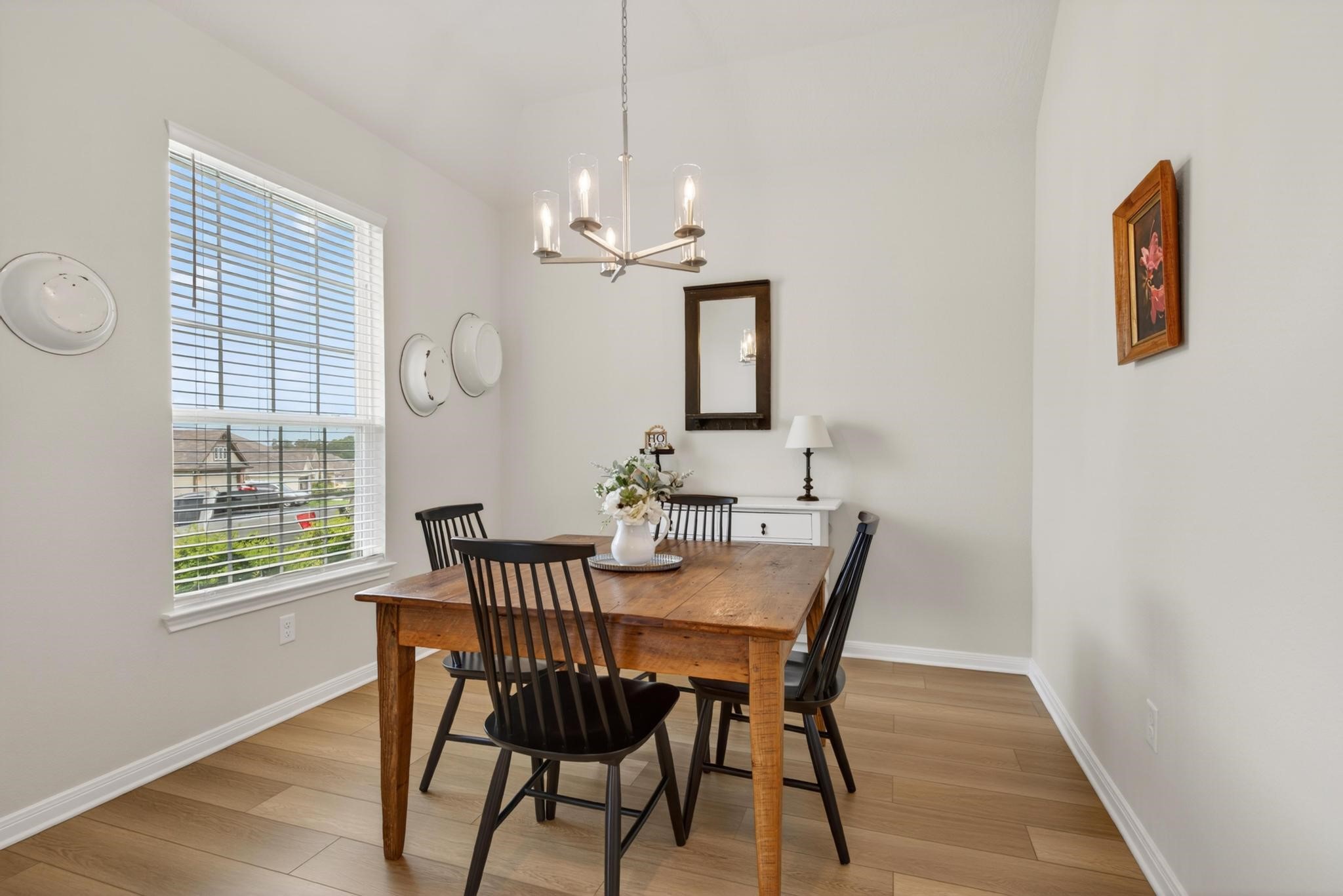 136 Worley Way Property Photo 11