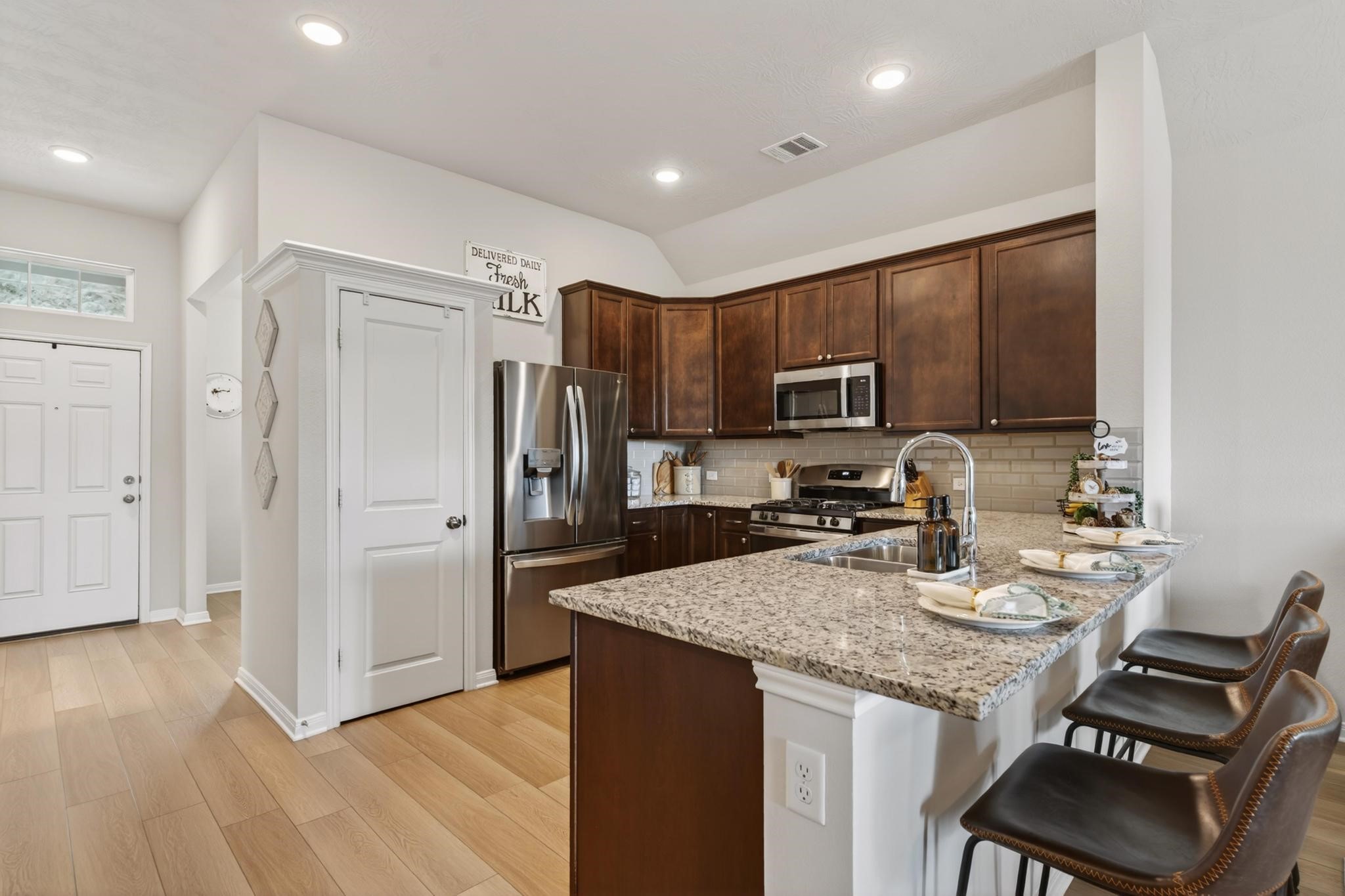 136 Worley Way Property Photo 13