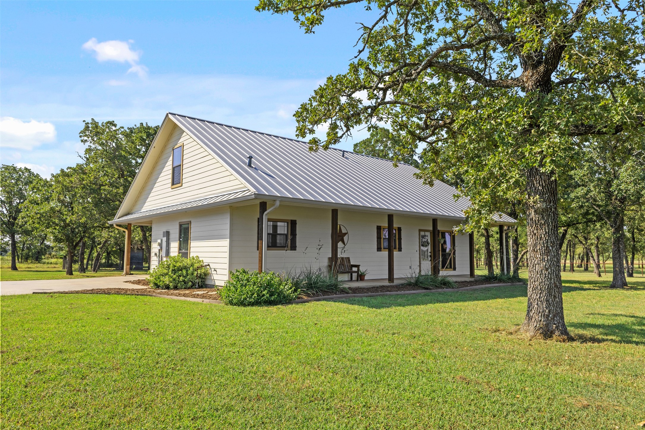 16024 State Highway 36 S Property Photo 3