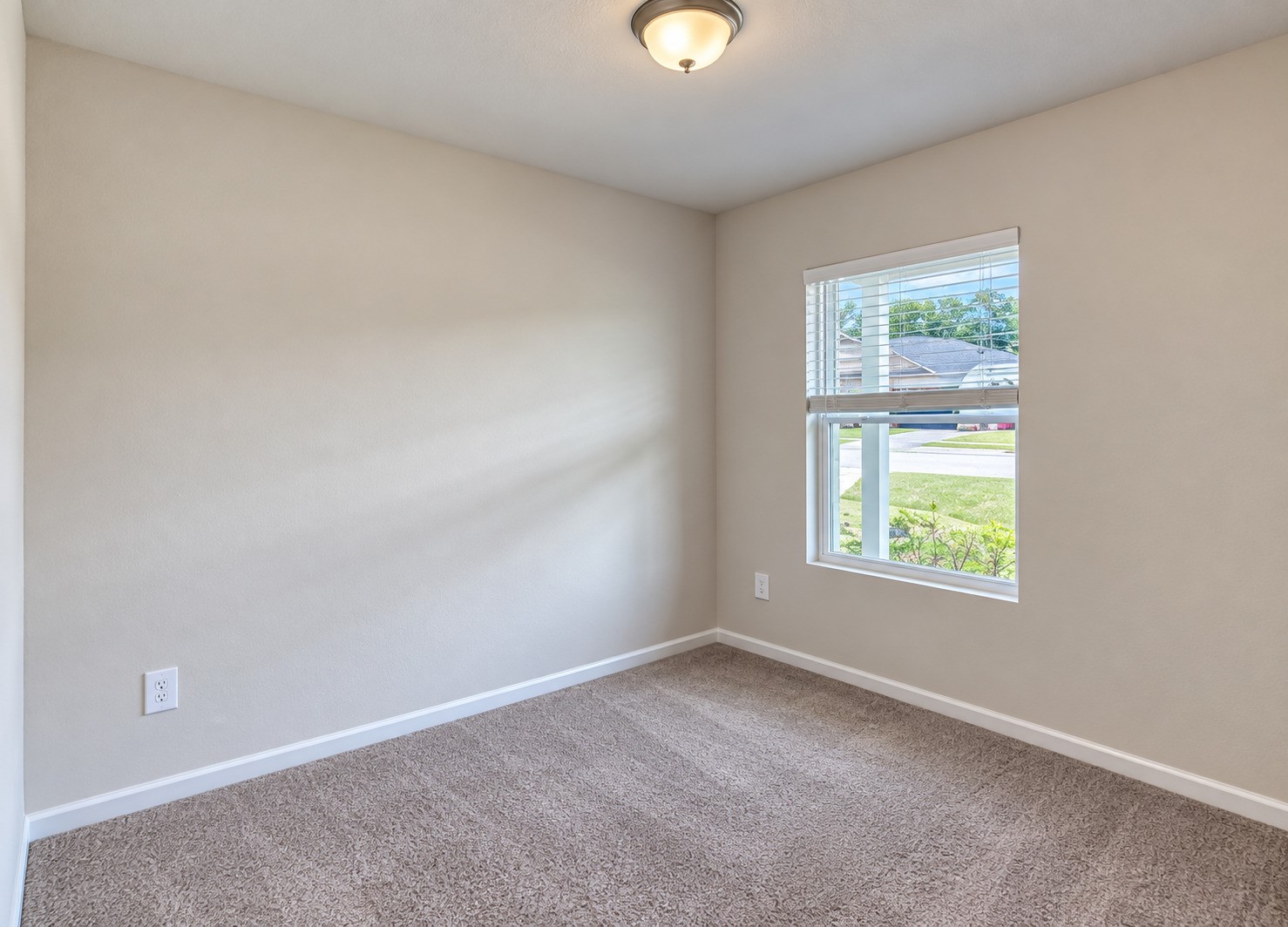 15690 Briar Forest Drive Property Photo 13