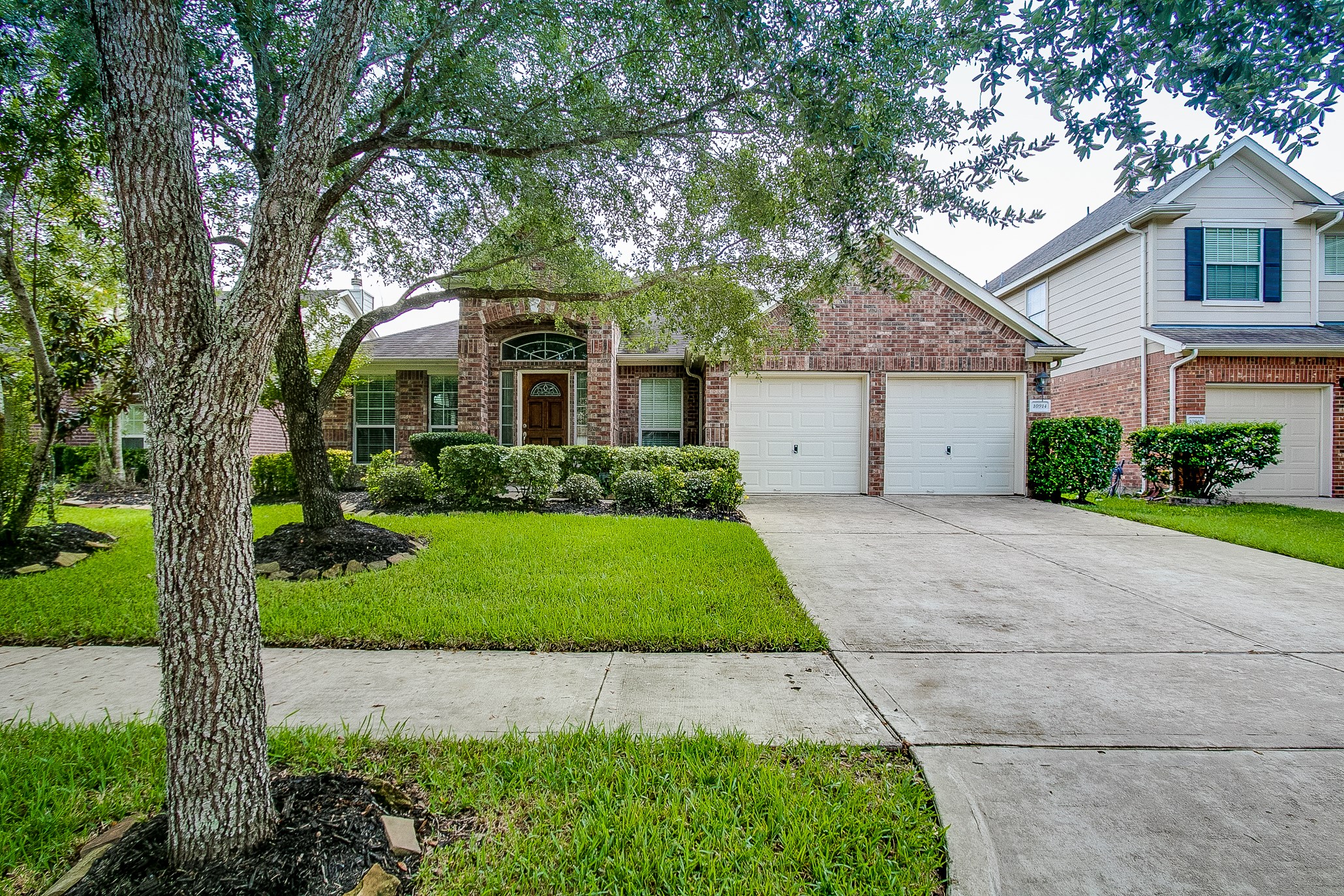 10914 Tattershall Lane Property Photo 1