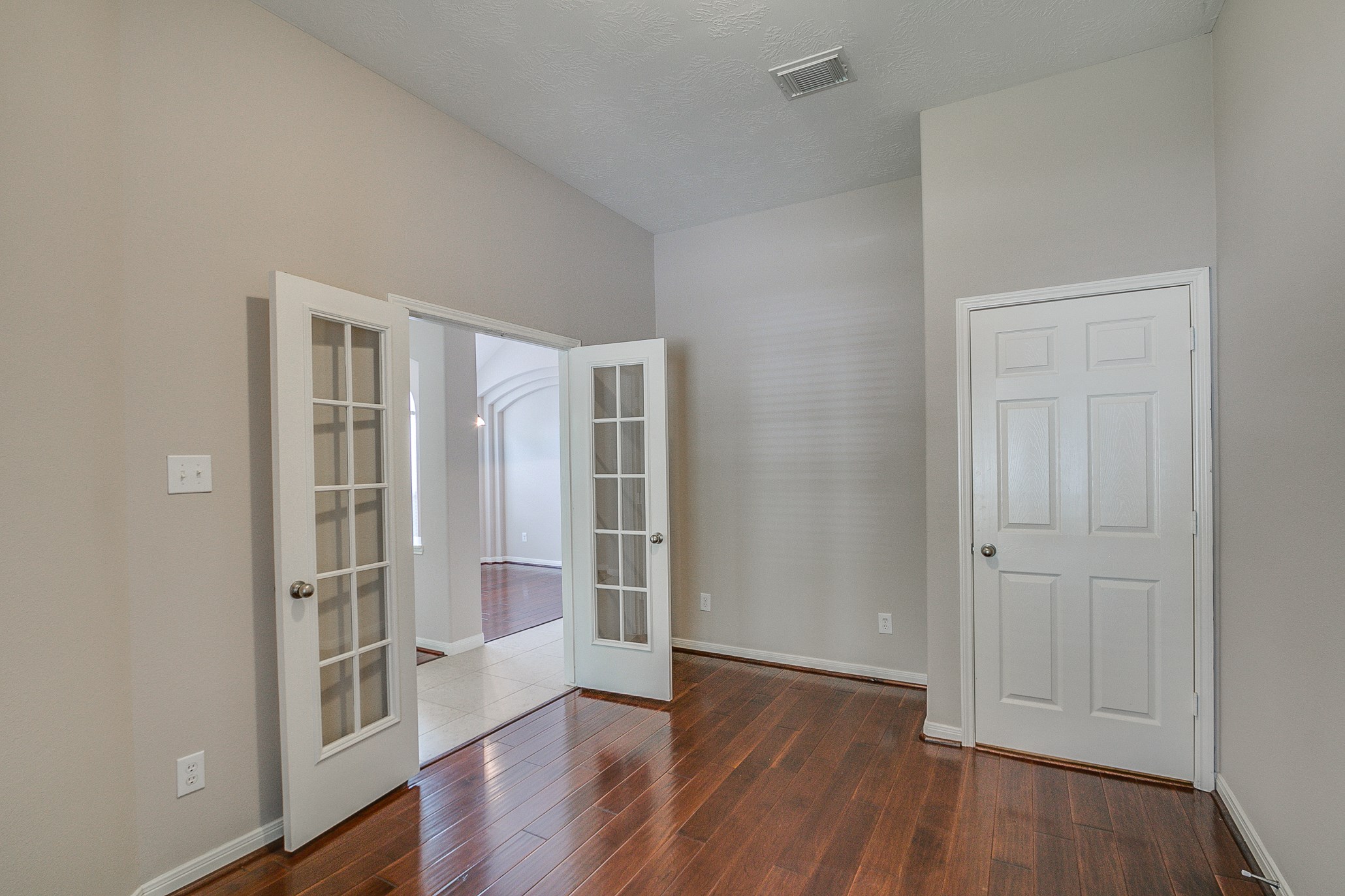 10914 Tattershall Lane Property Photo 6