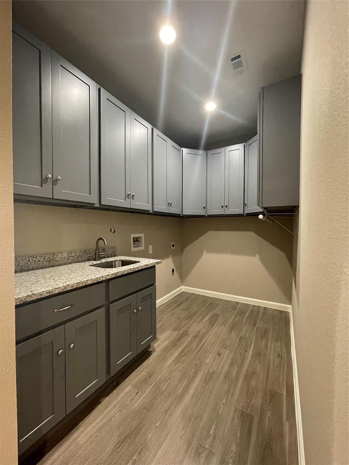 2210 Arapahoe Drive Property Photo 4