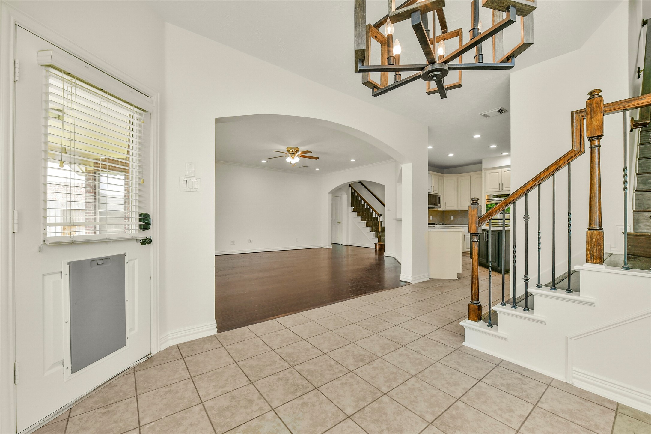 2806 Capecrest Drive Property Photo 10