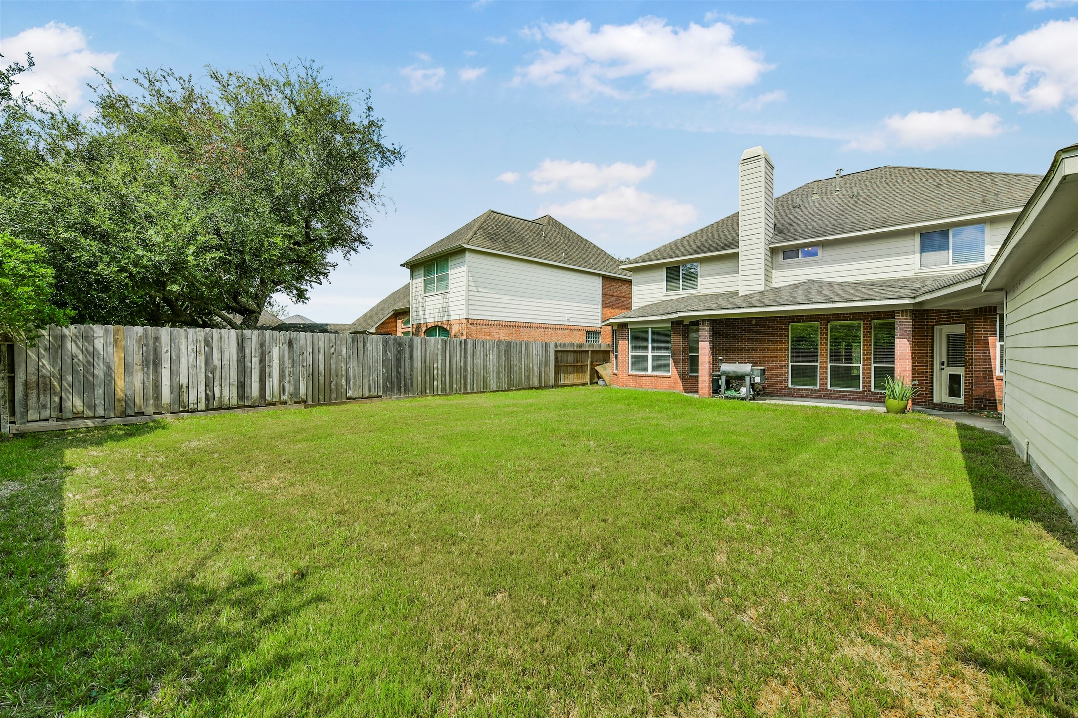 2806 Capecrest Drive Property Photo 24