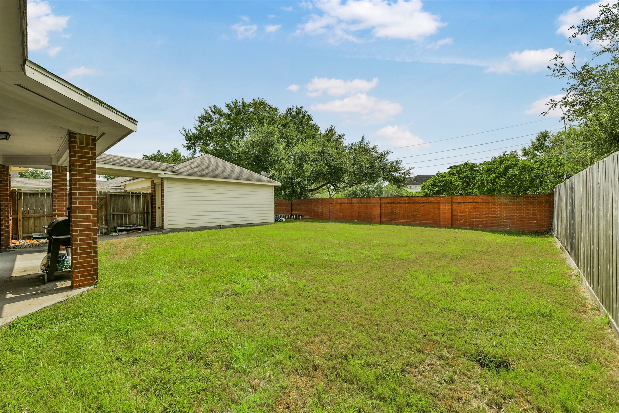 2806 Capecrest Drive Property Photo 25