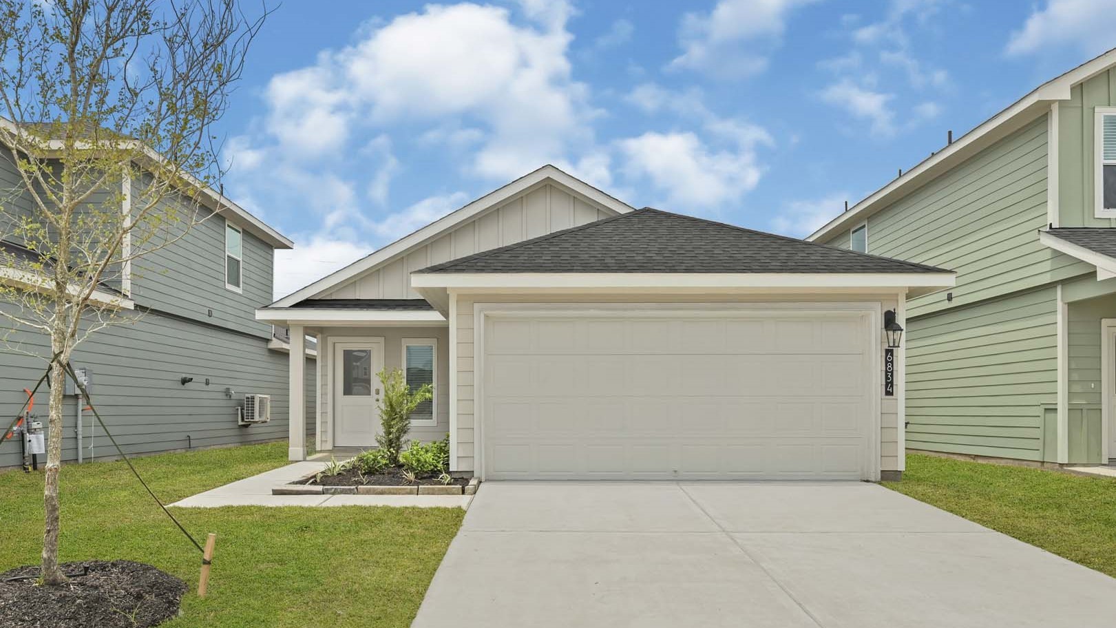 2626 Magnolia Meadows Drive Property Photo 2