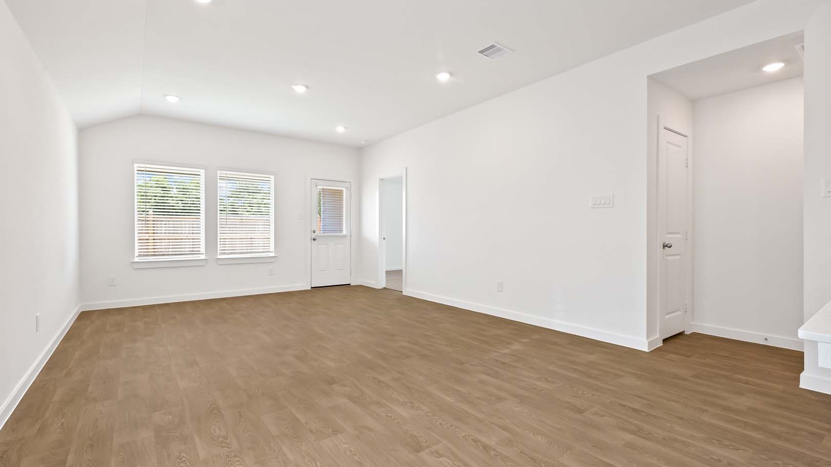 2626 Magnolia Meadows Drive Property Photo 8