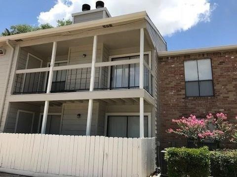 17331 Red Oak Drive 32 Property Photo 1