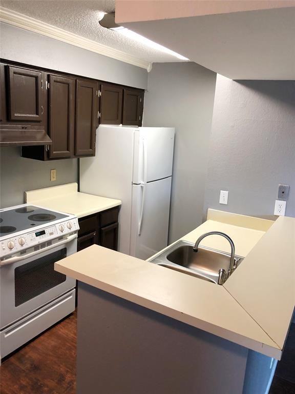 17331 Red Oak Drive 32 Property Photo 4
