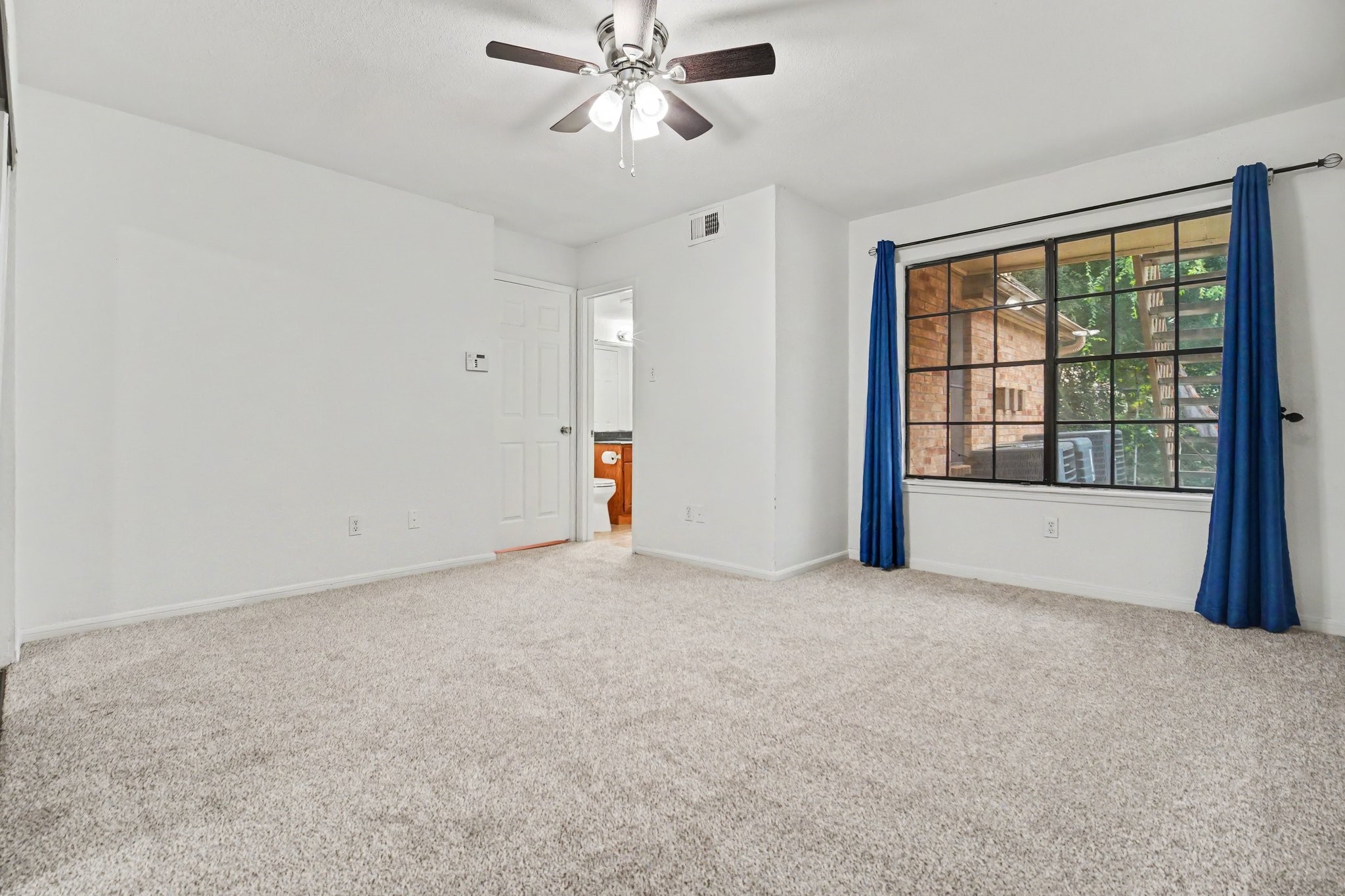 2425 Holly Hall Street 139 Property Photo 5