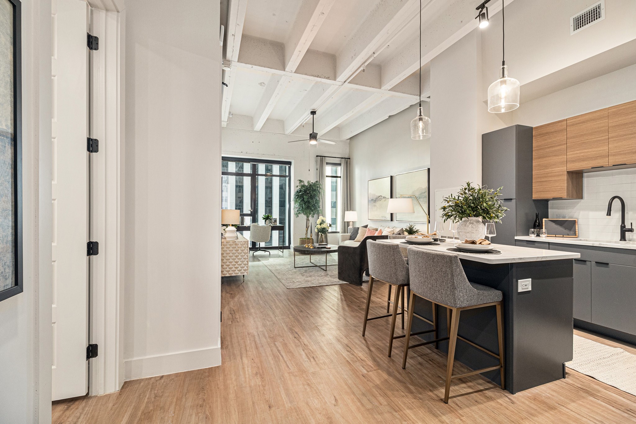 1801 Smith Street 1601 Property Photo 4