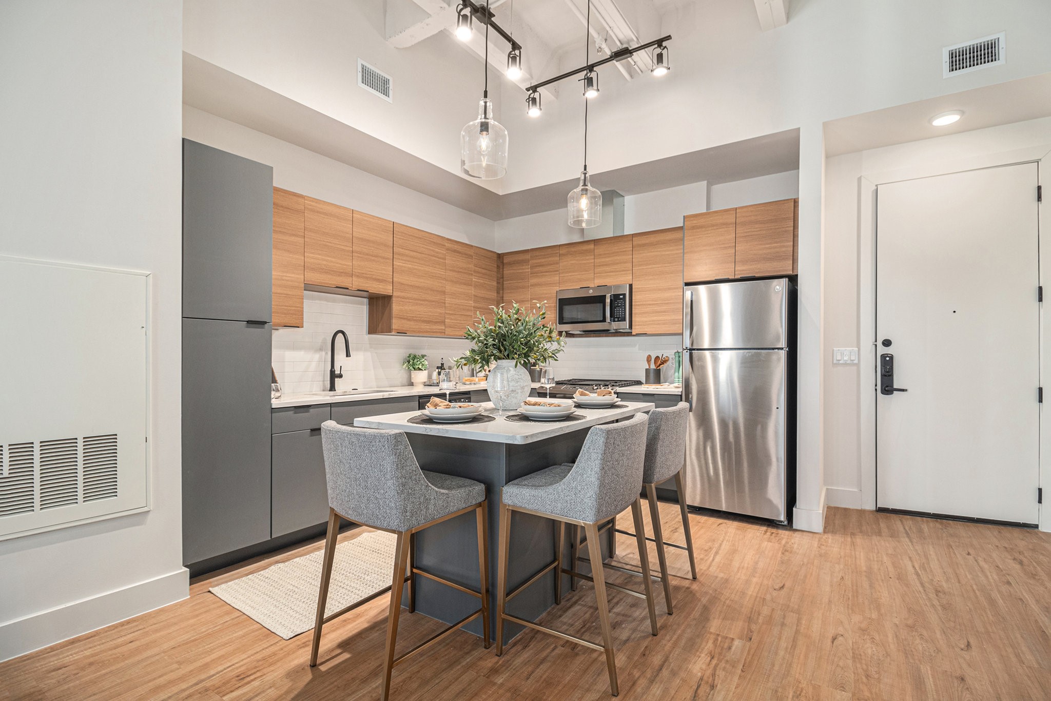 1801 Smith Street 1601 Property Photo 5