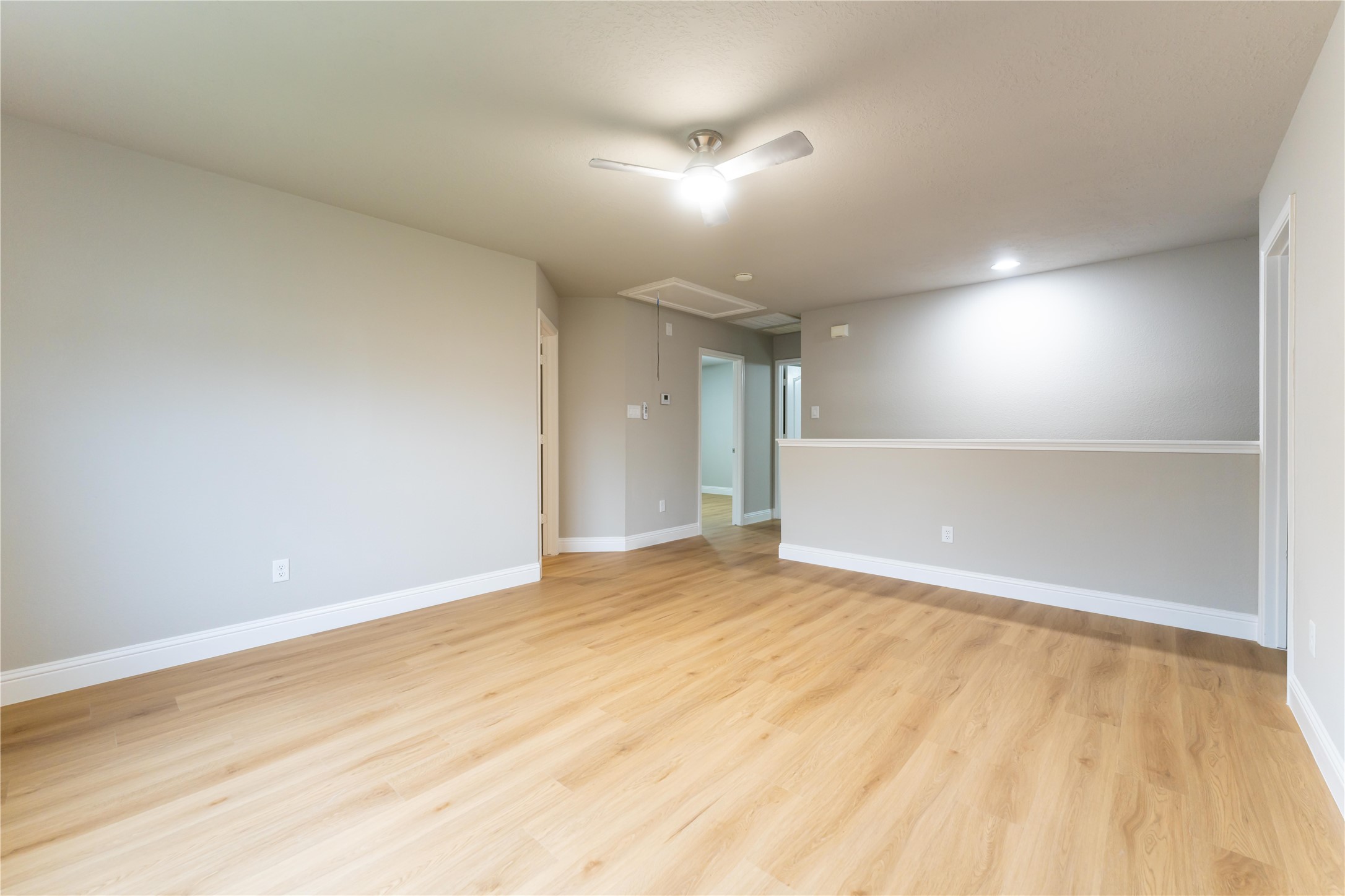 2907 Valiant Scene Court Property Photo 12