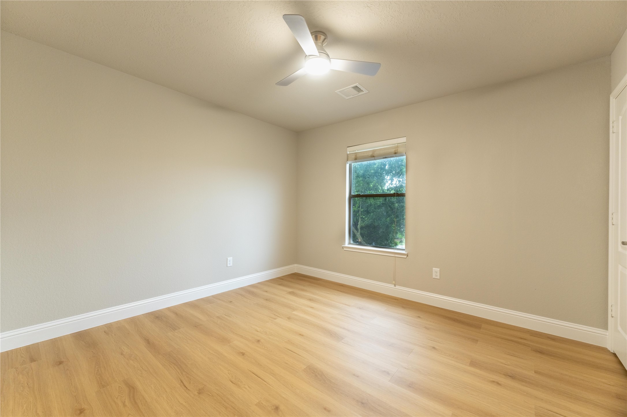 2907 Valiant Scene Court Property Photo 13